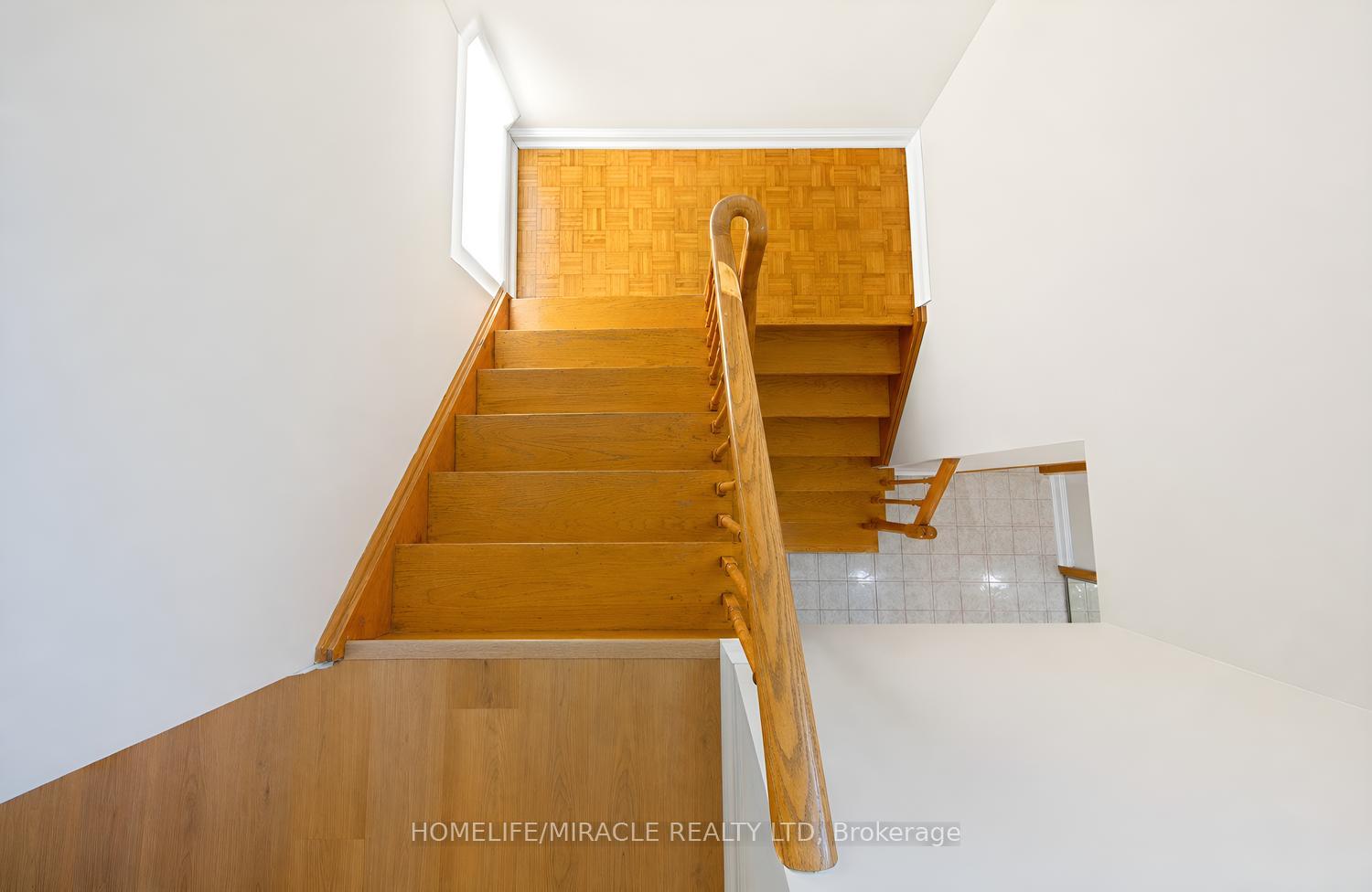 Photo 21 of 8 Loire Court, Etobicoke, West Humber-Clairville — HOMEH