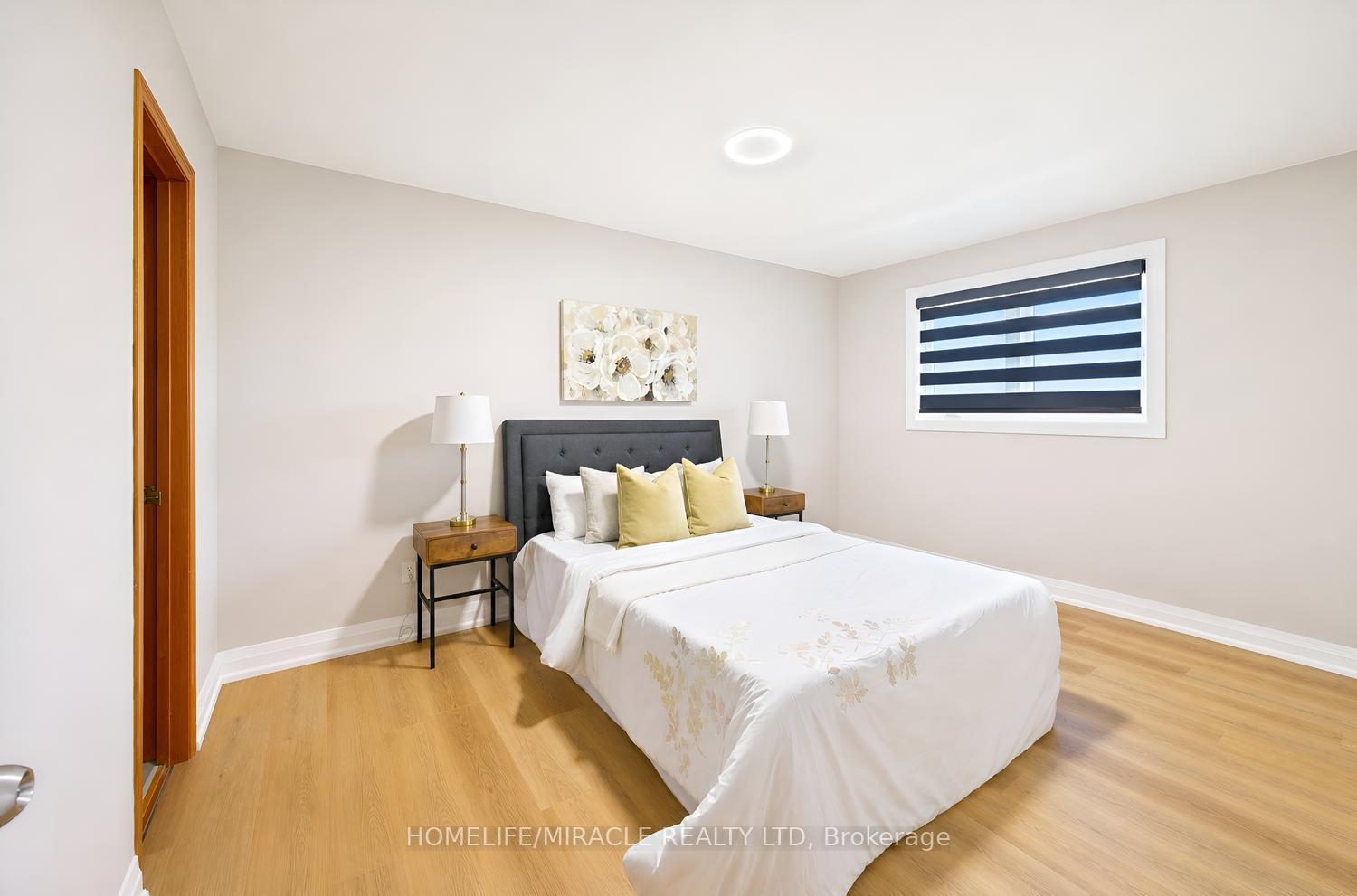 Photo 23 of 8 Loire Court, Etobicoke, West Humber-Clairville — HOMEH