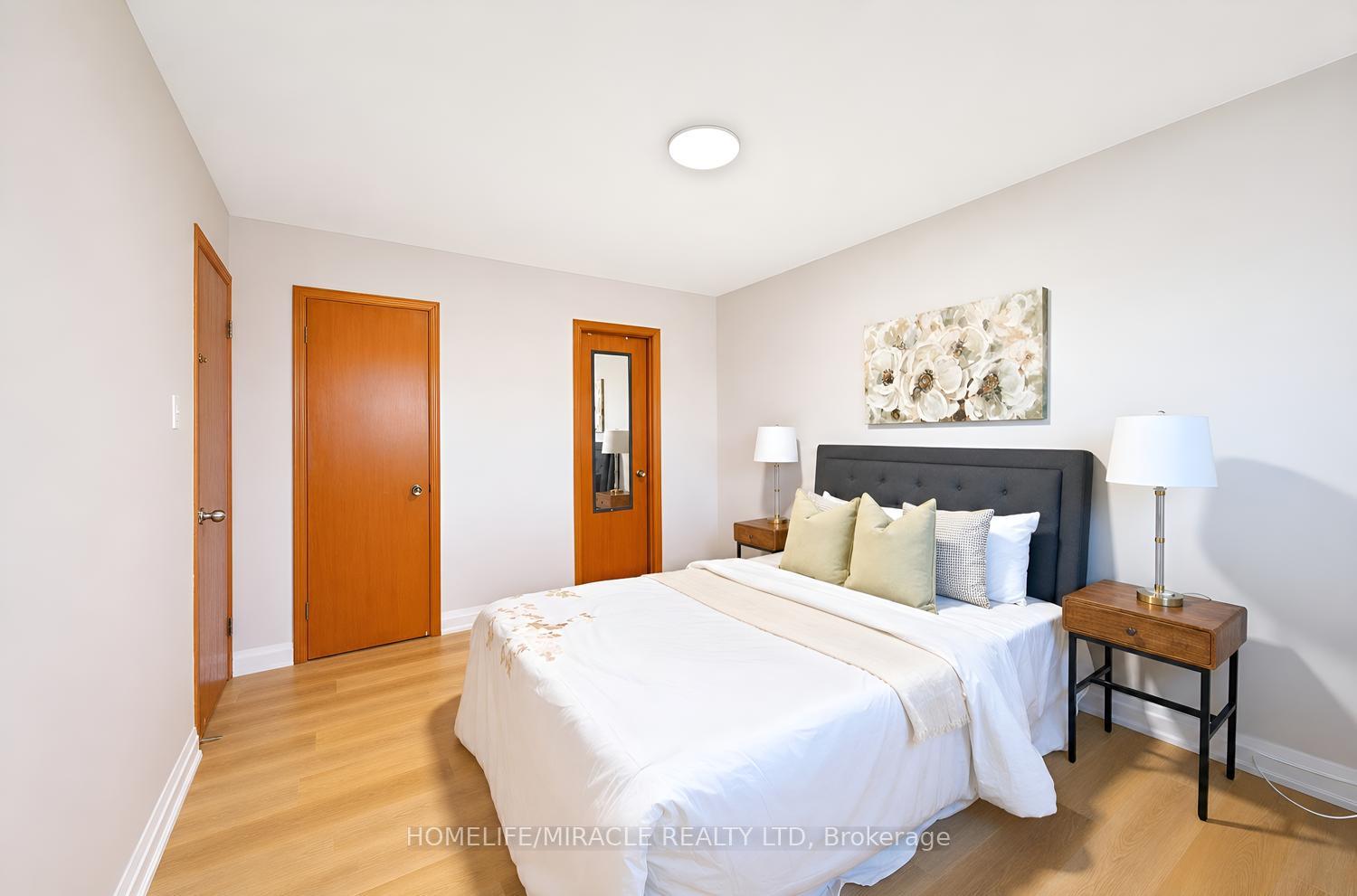 Photo 25 of 8 Loire Court, Etobicoke, West Humber-Clairville — HOMEH