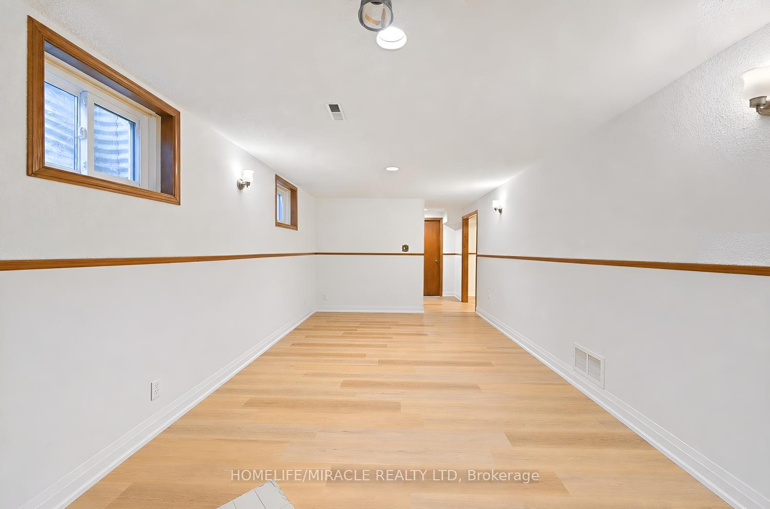 Photo 42 of 8 Loire Court, Etobicoke, West Humber-Clairville — HOMEH