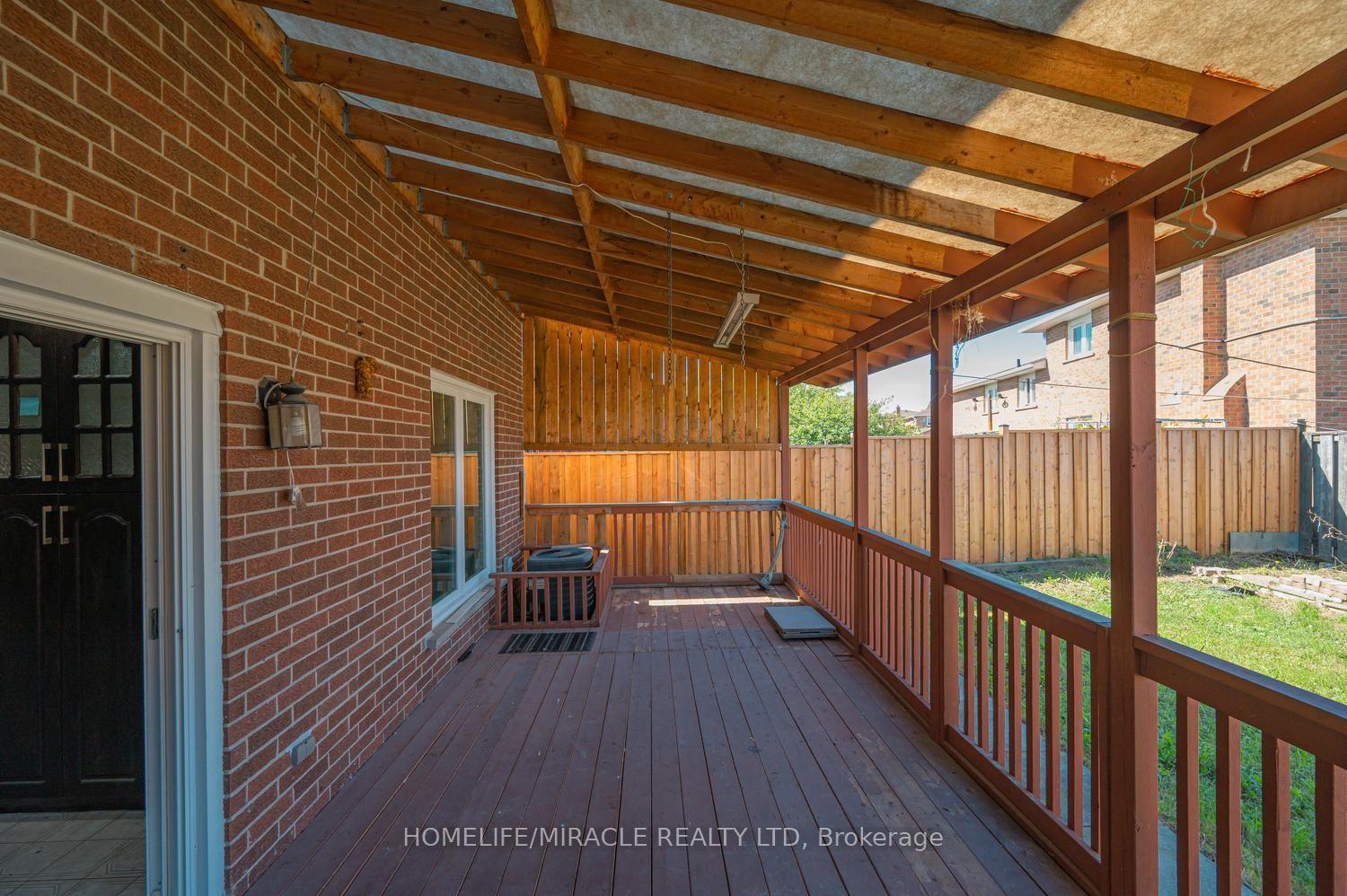 Photo 48 of 8 Loire Court, Etobicoke, West Humber-Clairville — HOMEH