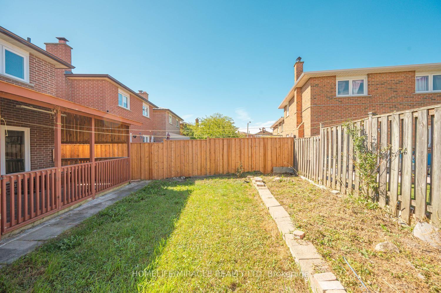 Photo 50 of 8 Loire Court, Etobicoke, West Humber-Clairville — HOMEH