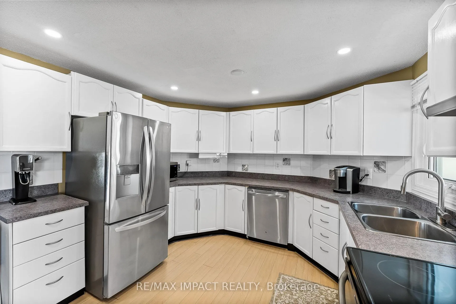 Photo 11 of 19 Bluffs Road, Clarington, Newcastle — HOMEH