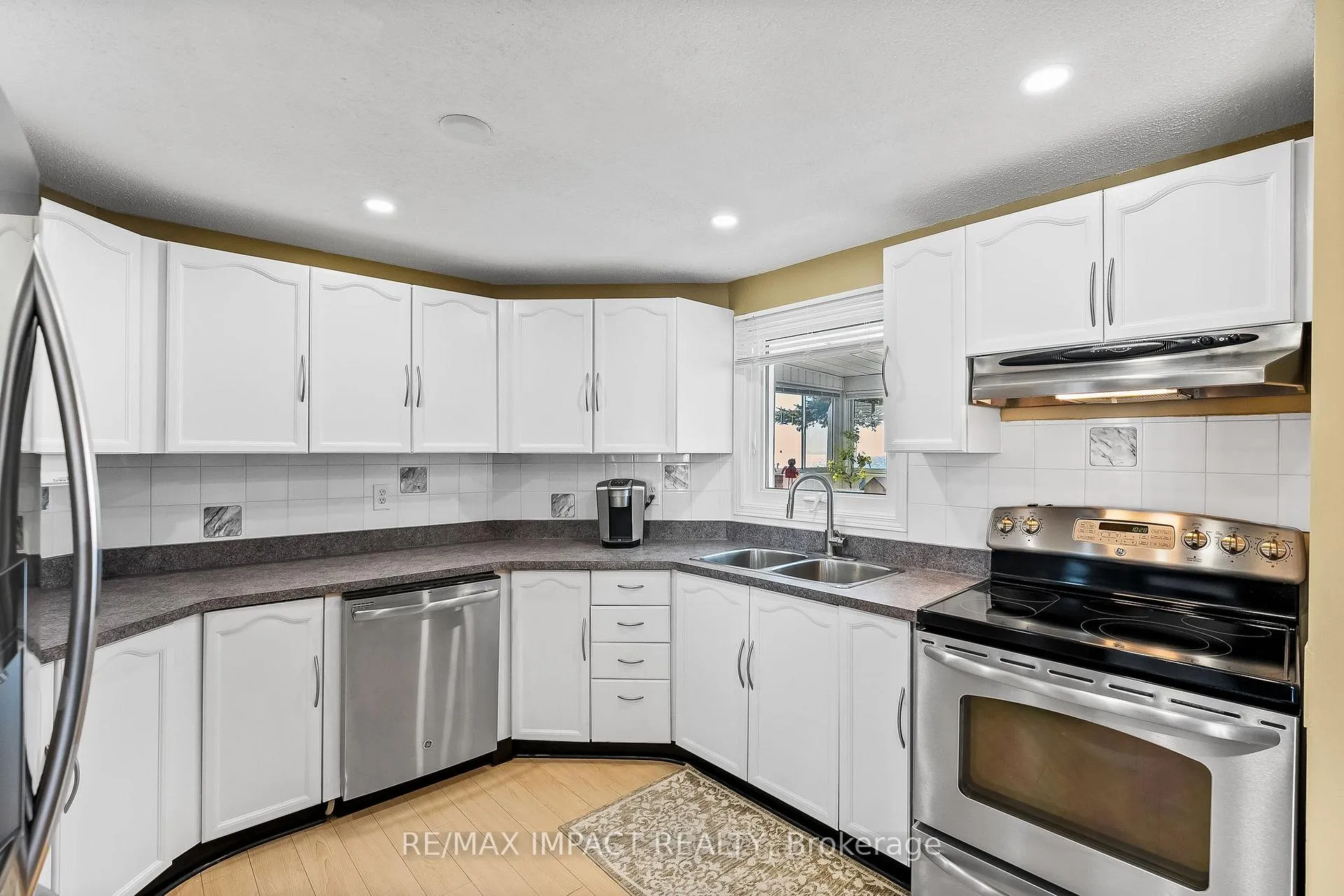 Photo 13 of 19 Bluffs Road, Clarington, Newcastle — HOMEH