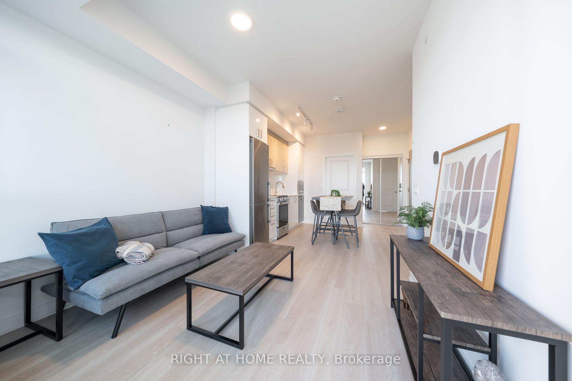 Photo 4 of Unit 2406, 50 Upper Mall Way, Vaughan, Brownridge — HOMEH