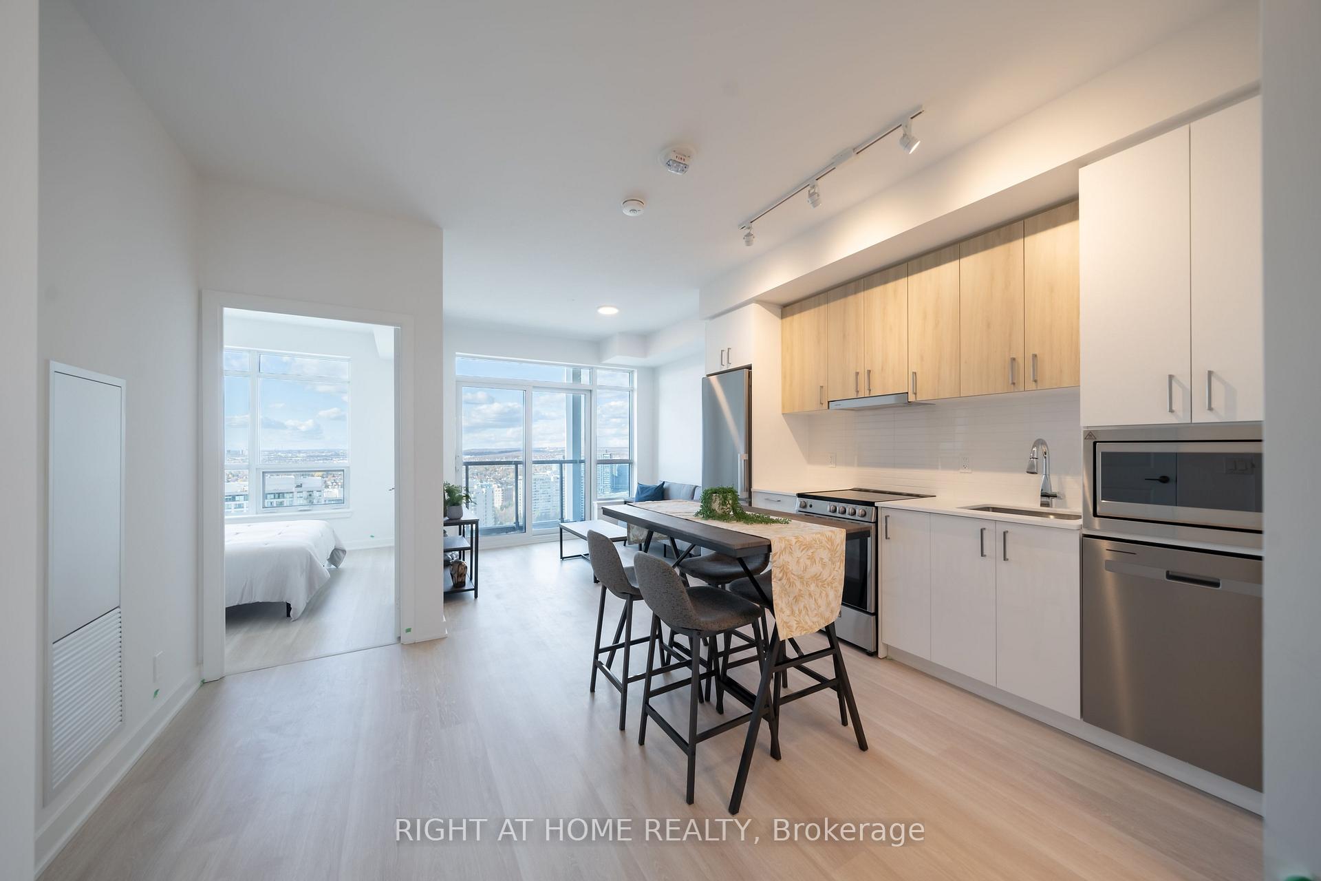 Photo 8 of Unit 2406, 50 Upper Mall Way, Vaughan, Brownridge — HOMEH