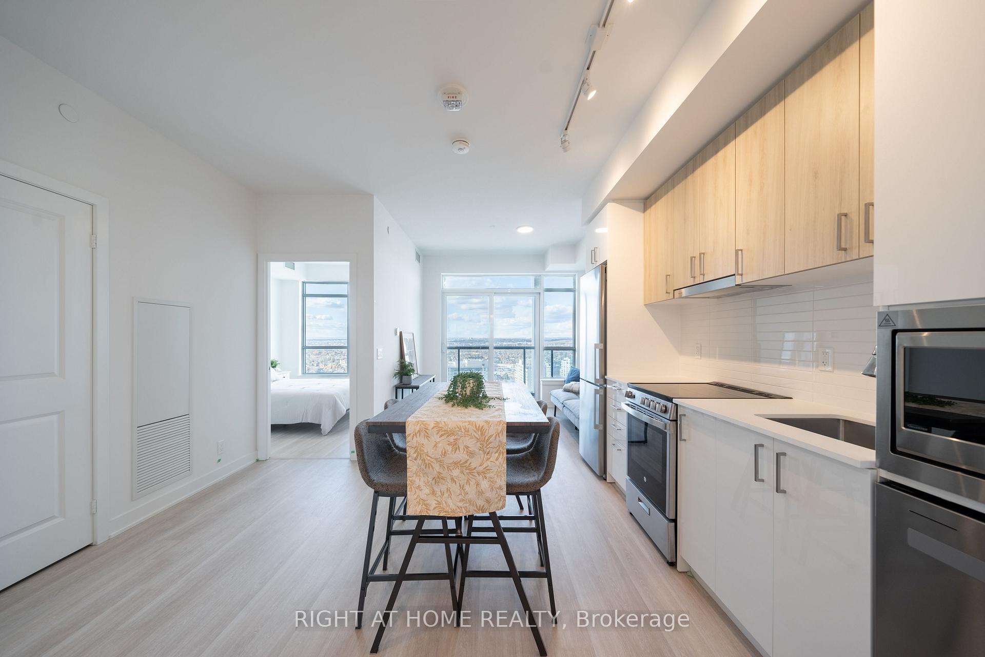 Photo 10 of Unit 2406, 50 Upper Mall Way, Vaughan, Brownridge — HOMEH