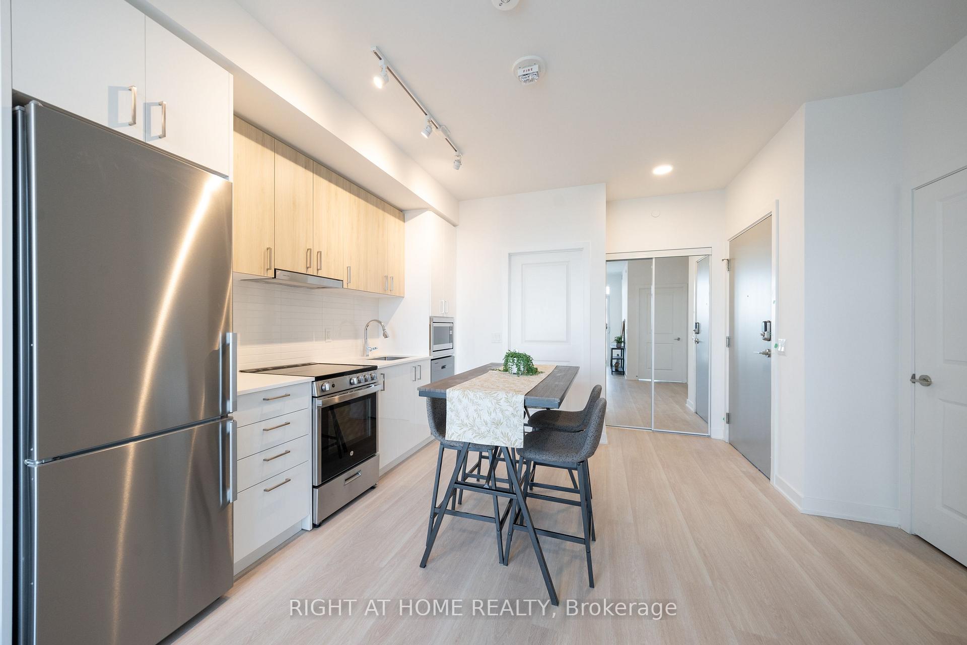 Photo 11 of Unit 2406, 50 Upper Mall Way, Vaughan, Brownridge — HOMEH