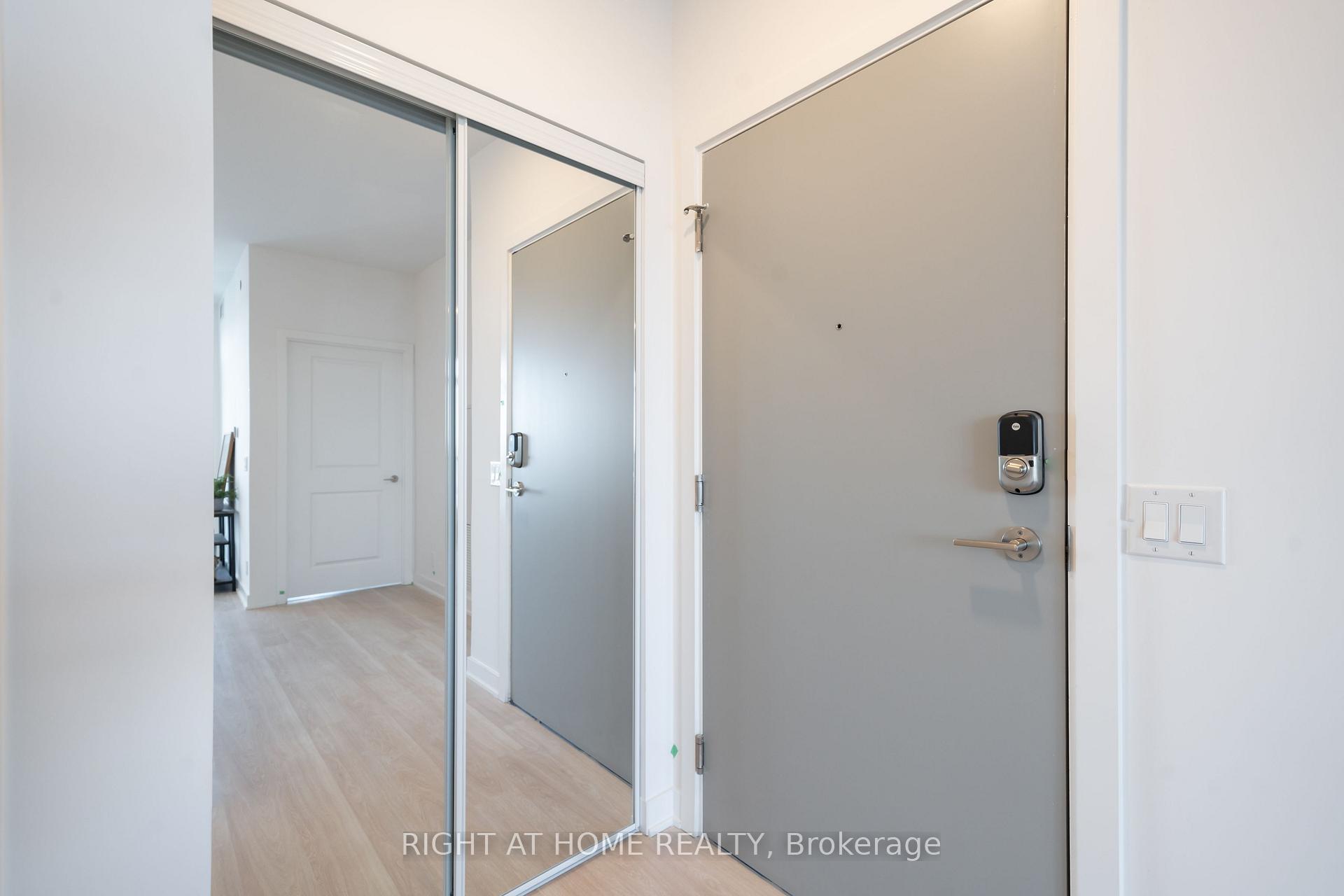 Photo 23 of Unit 2406, 50 Upper Mall Way, Vaughan, Brownridge — HOMEH