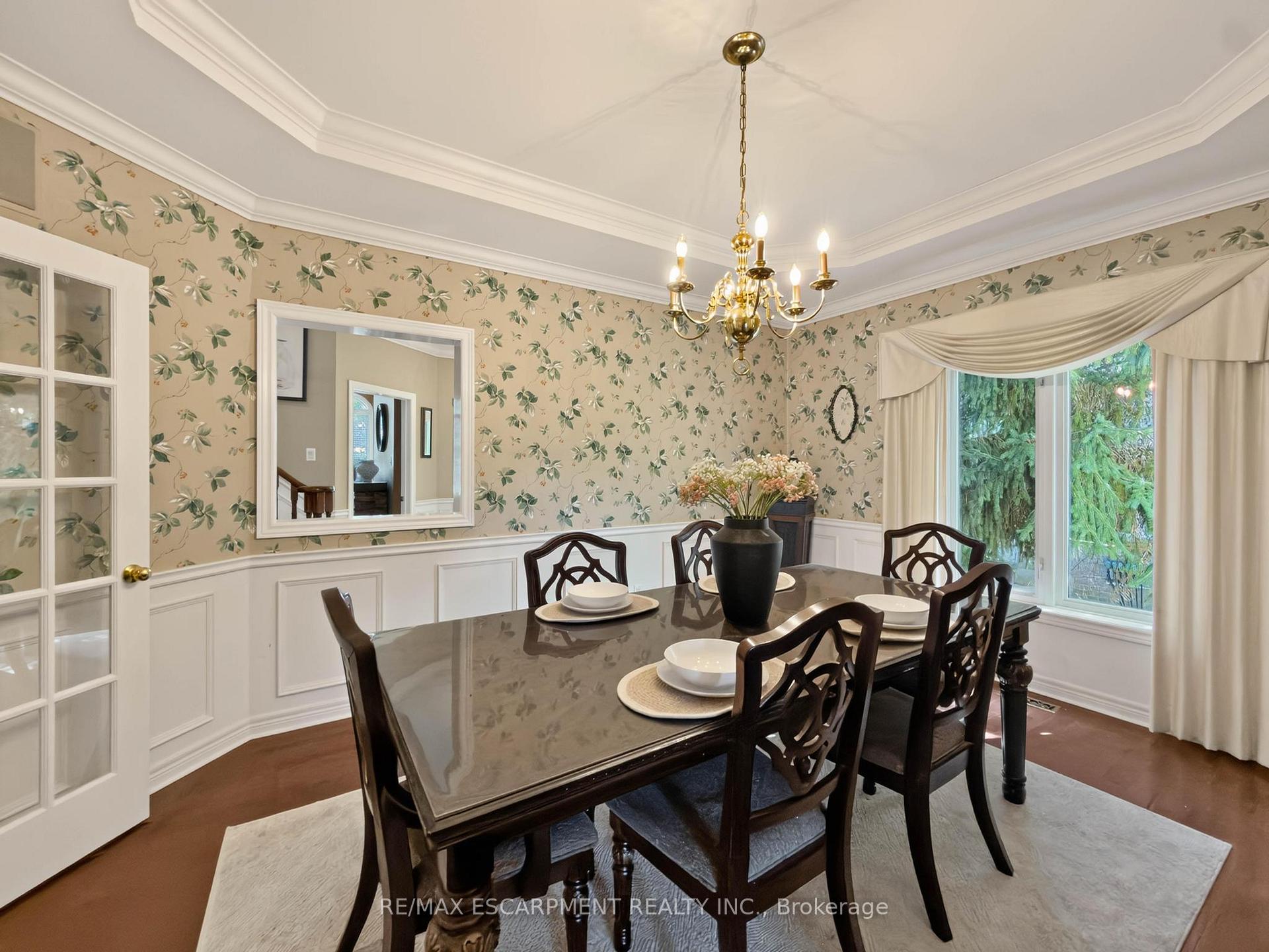 Photo 12 of 74 Davidson Boulevard, Hamilton, Dundas — HOMEH