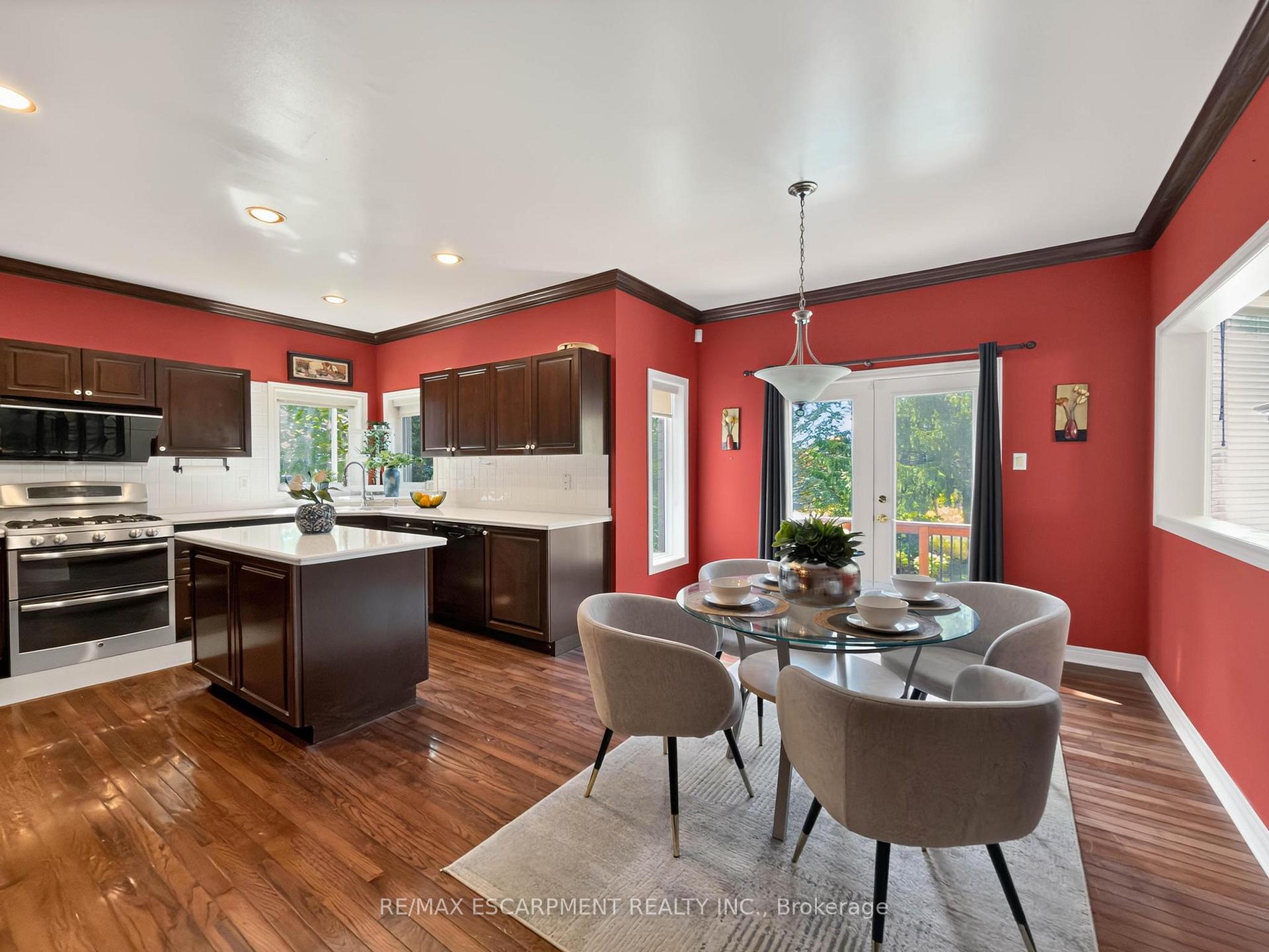 Photo 15 of 74 Davidson Boulevard, Hamilton, Dundas — HOMEH