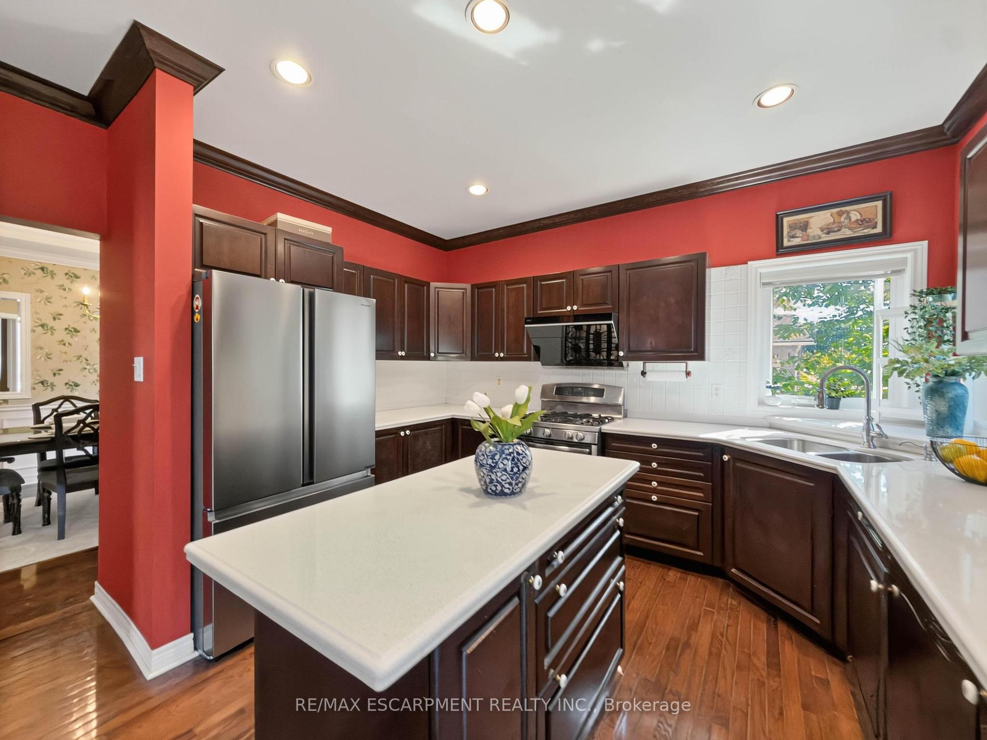 Photo 17 of 74 Davidson Boulevard, Hamilton, Dundas — HOMEH
