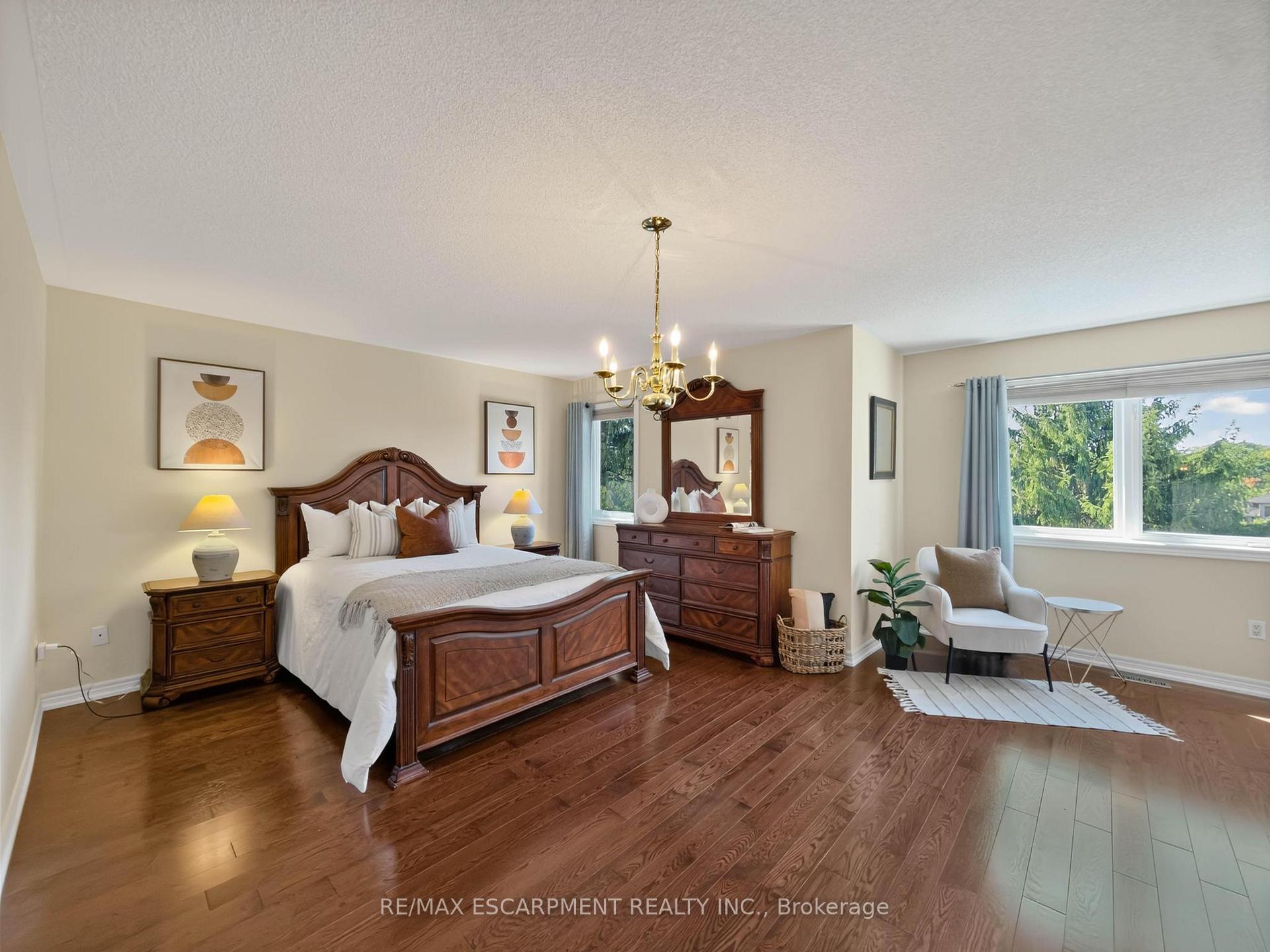 Photo 31 of 74 Davidson Boulevard, Hamilton, Dundas — HOMEH
