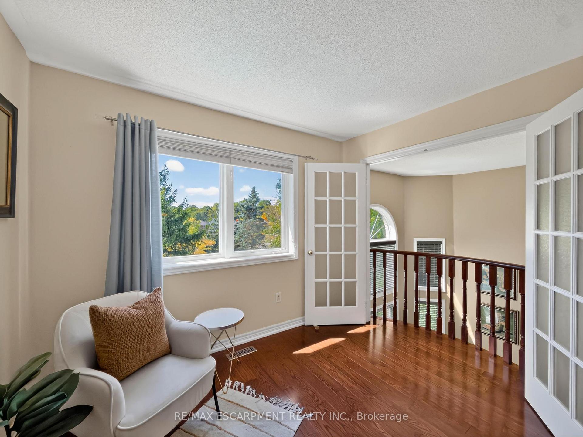 Photo 32 of 74 Davidson Boulevard, Hamilton, Dundas — HOMEH