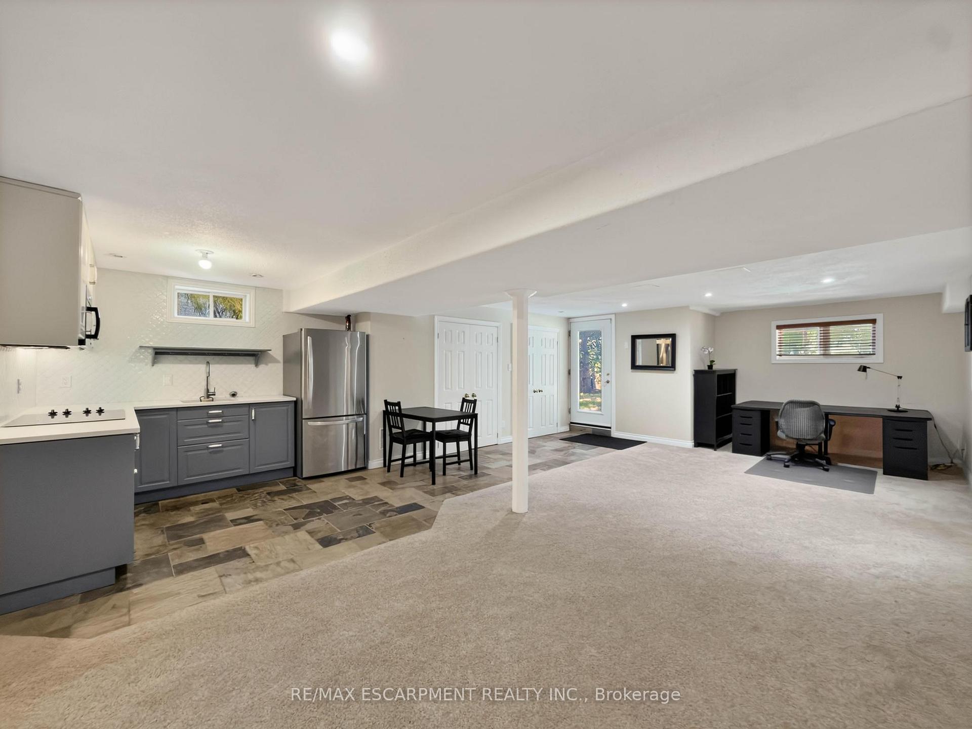 Photo 36 of 74 Davidson Boulevard, Hamilton, Dundas — HOMEH