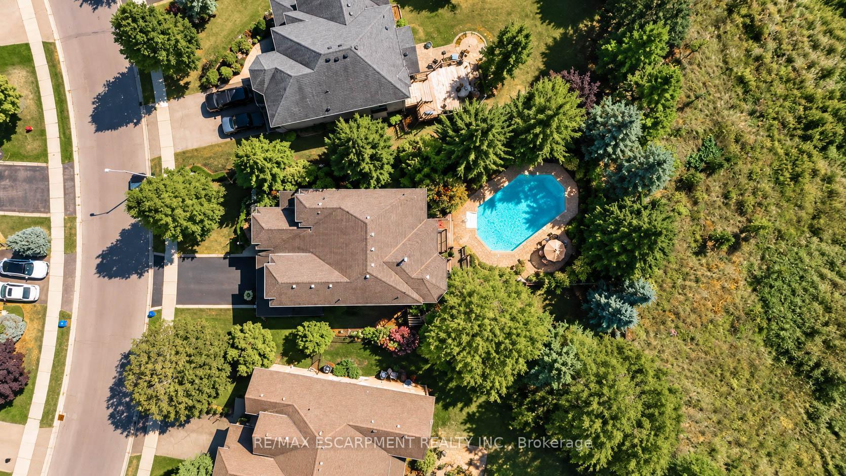 Photo 54 of 74 Davidson Boulevard, Hamilton, Dundas — HOMEH
