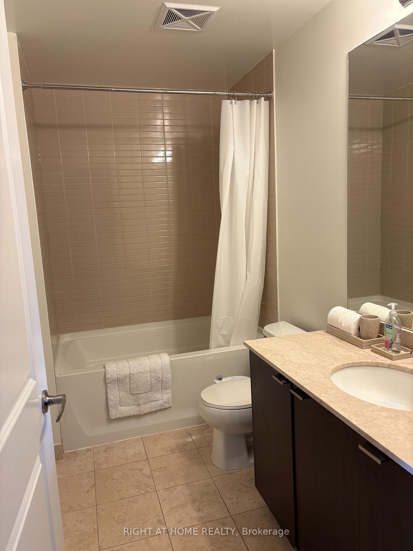 Photo 7 of Unit 404, 35 Hayden Street, Toronto, Church-Yonge Corridor — HOMEH