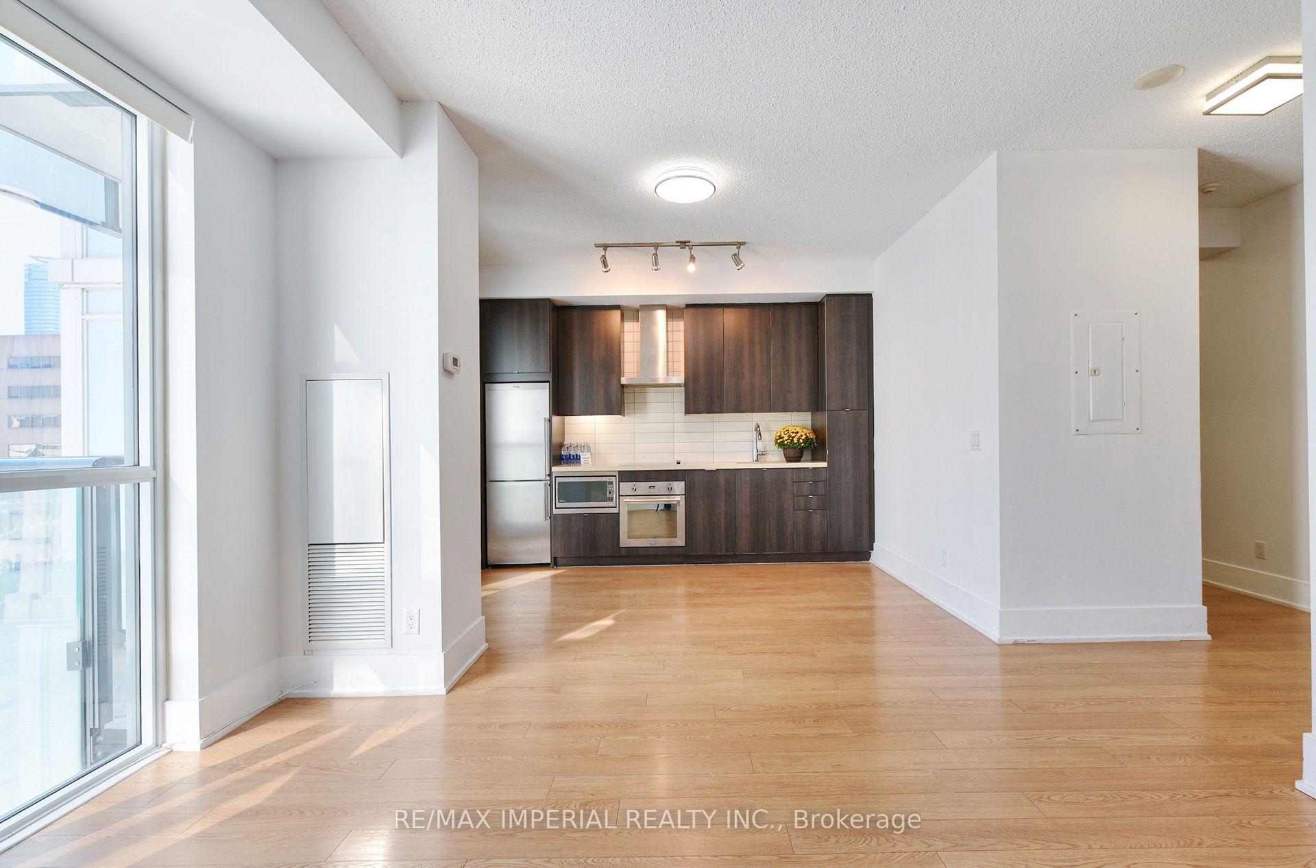 Photo 4 of Unit 1605, 300 Front Street W, Toronto, Waterfront Communities — HOMEH