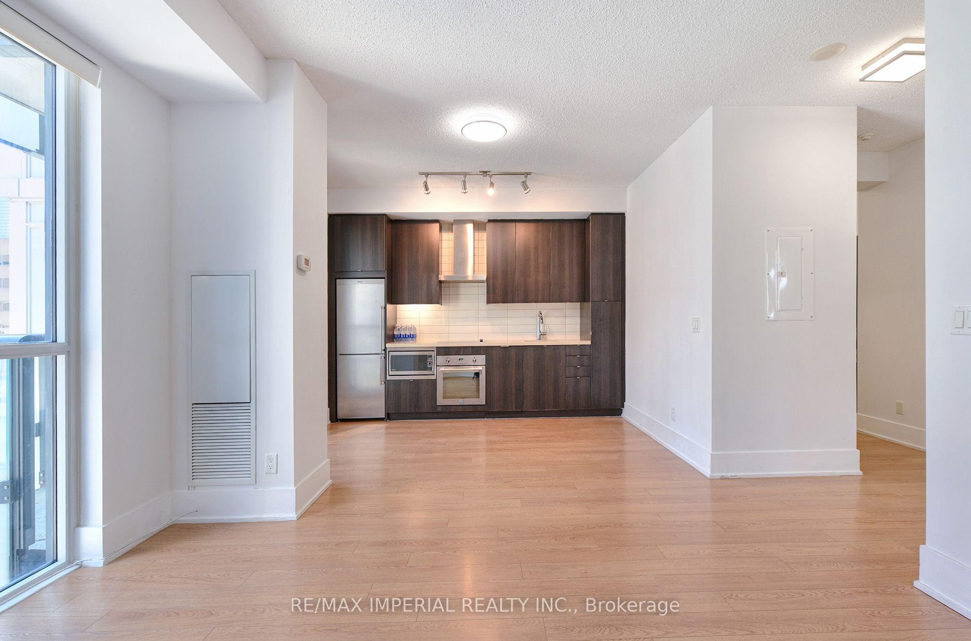 Photo 5 of Unit 1605, 300 Front Street W, Toronto, Waterfront Communities — HOMEH