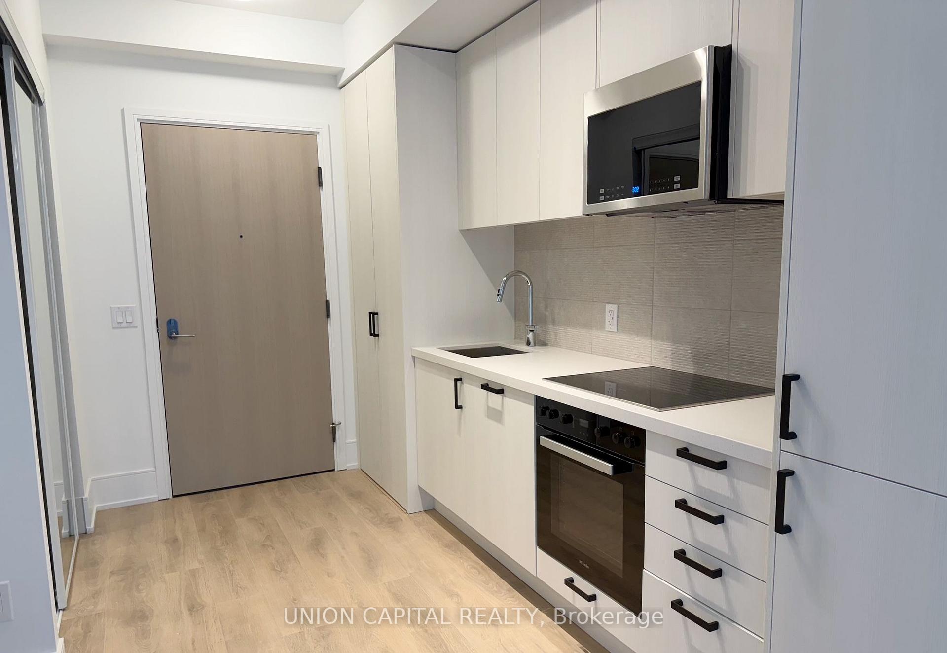 Photo 4 of Unit 305, 2450 Bloor Street, Toronto, Lambton Baby Point — HOMEH