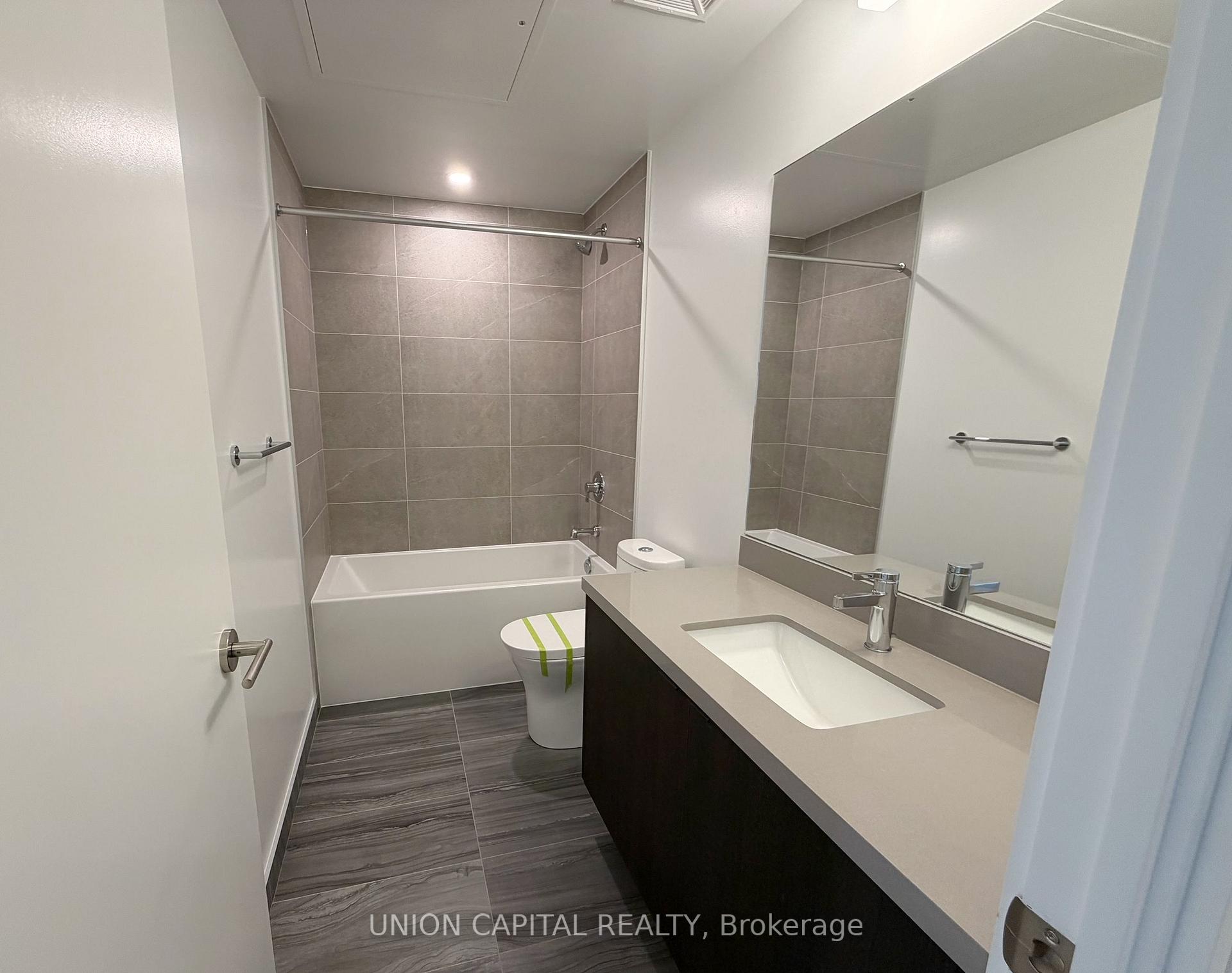 Photo 7 of Unit 305, 2450 Bloor Street, Toronto, Lambton Baby Point — HOMEH