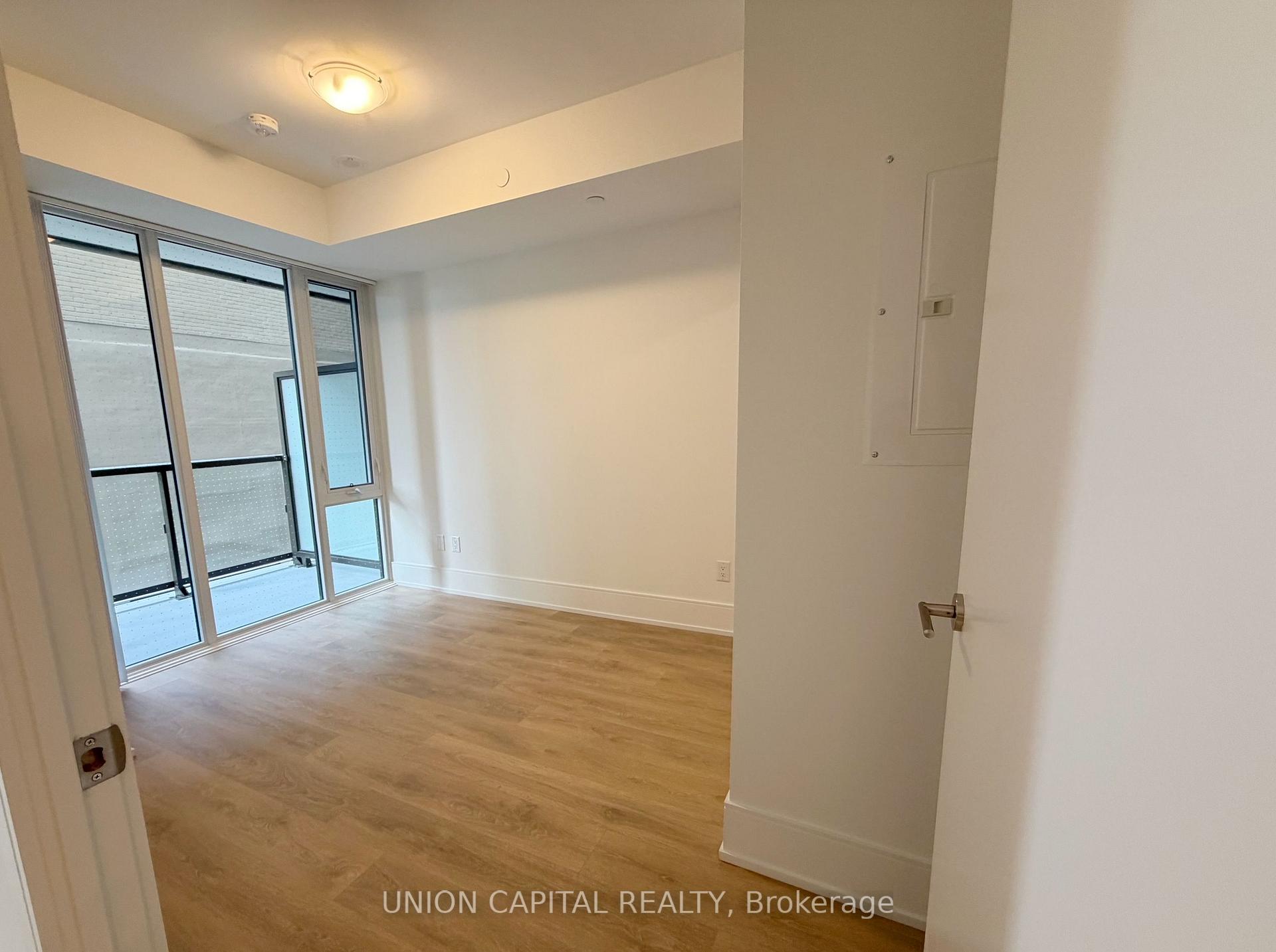 Photo 8 of Unit 305, 2450 Bloor Street, Toronto, Lambton Baby Point — HOMEH