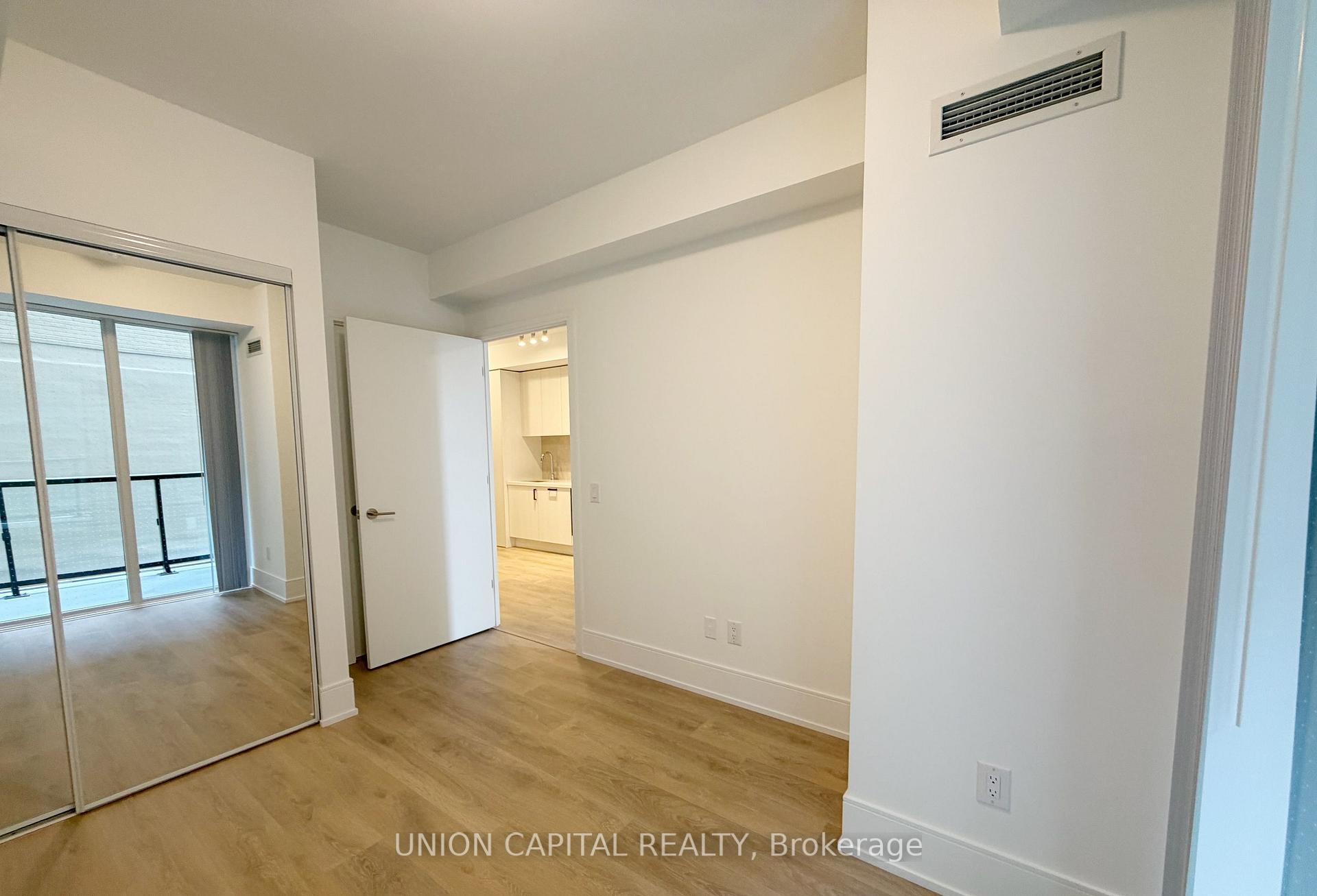 Photo 9 of Unit 305, 2450 Bloor Street, Toronto, Lambton Baby Point — HOMEH