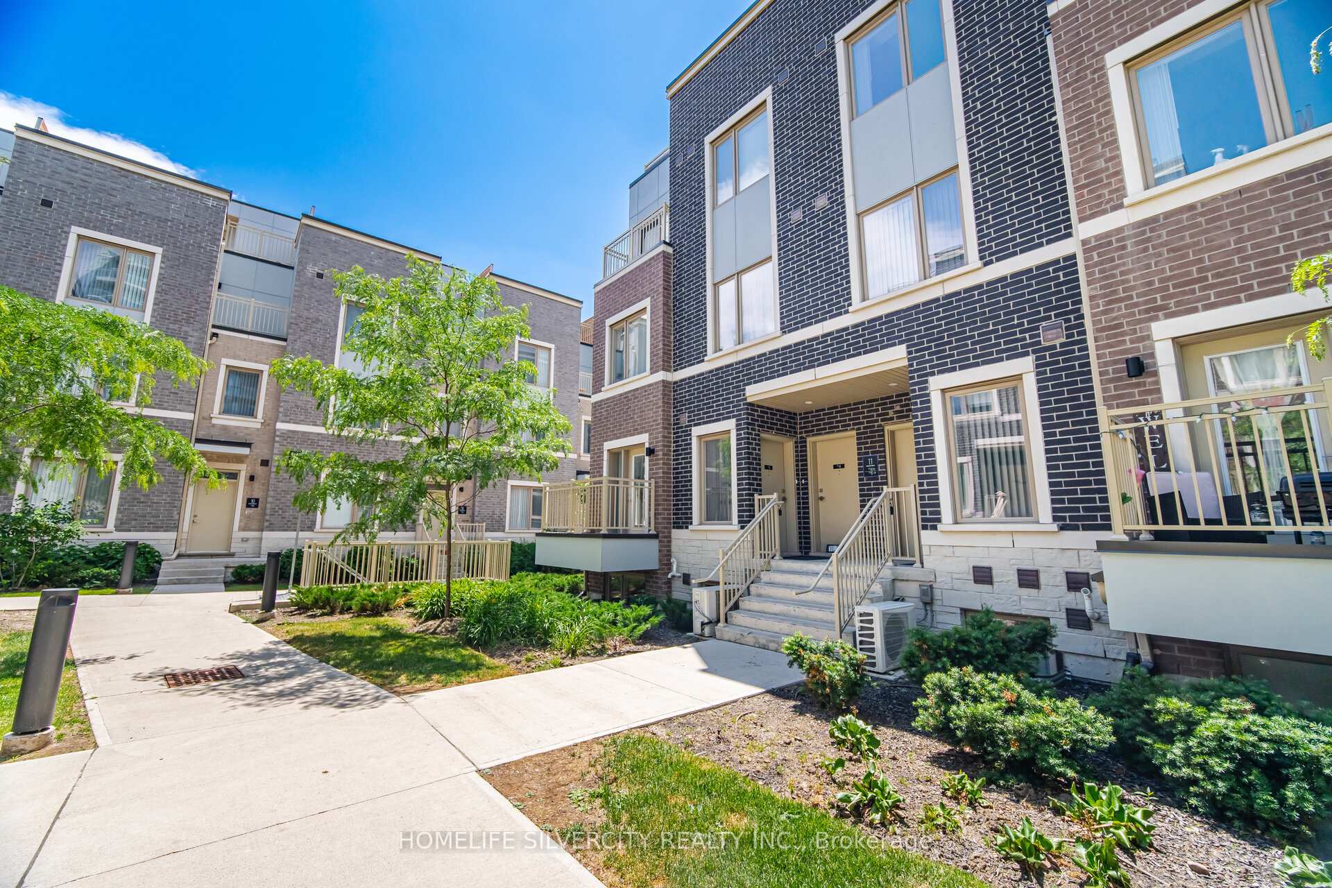 Photo 2 of Unit 13, 11 Honeycrisp Crescent, Vaughan, Vaughan Corporate Centre — HOMEH