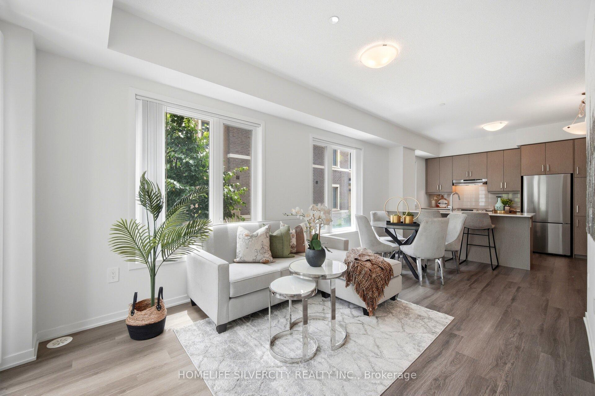 Photo 7 of Unit 13, 11 Honeycrisp Crescent, Vaughan, Vaughan Corporate Centre — HOMEH