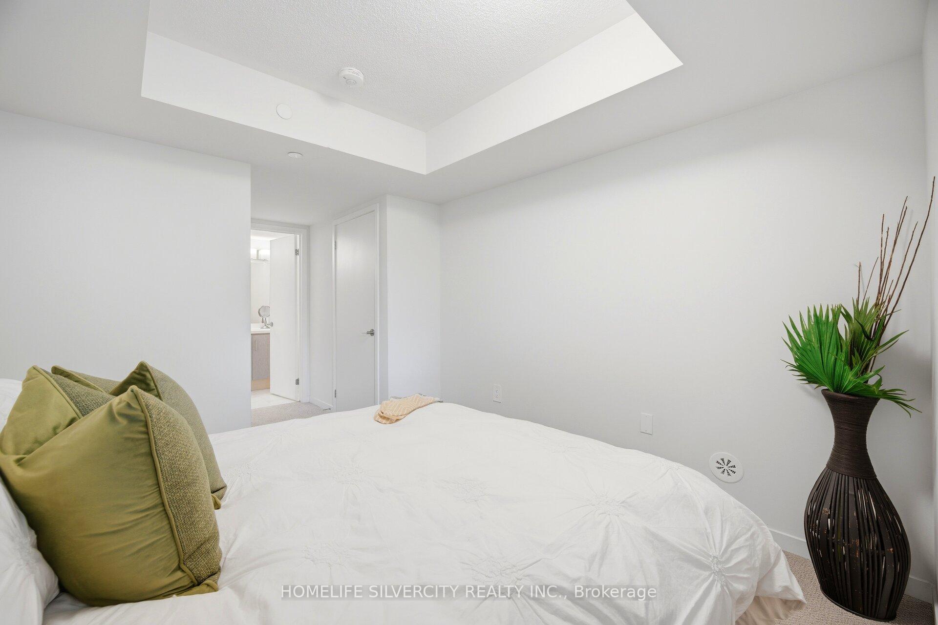 Photo 21 of Unit 13, 11 Honeycrisp Crescent, Vaughan, Vaughan Corporate Centre — HOMEH