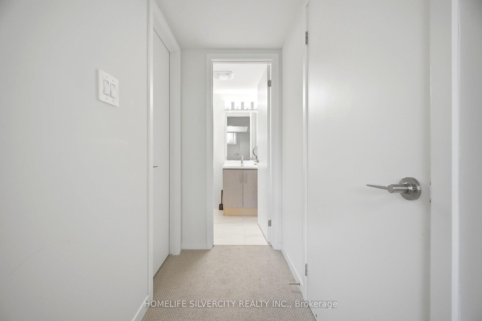Photo 22 of Unit 13, 11 Honeycrisp Crescent, Vaughan, Vaughan Corporate Centre — HOMEH