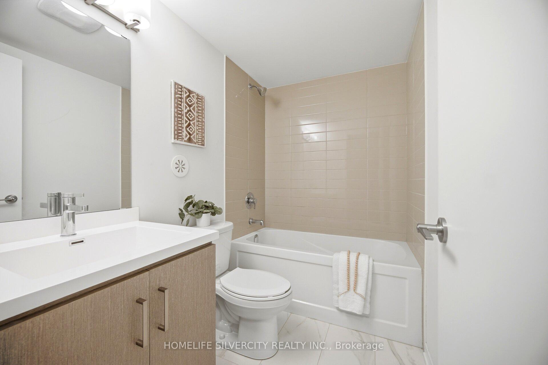 Photo 26 of Unit 13, 11 Honeycrisp Crescent, Vaughan, Vaughan Corporate Centre — HOMEH