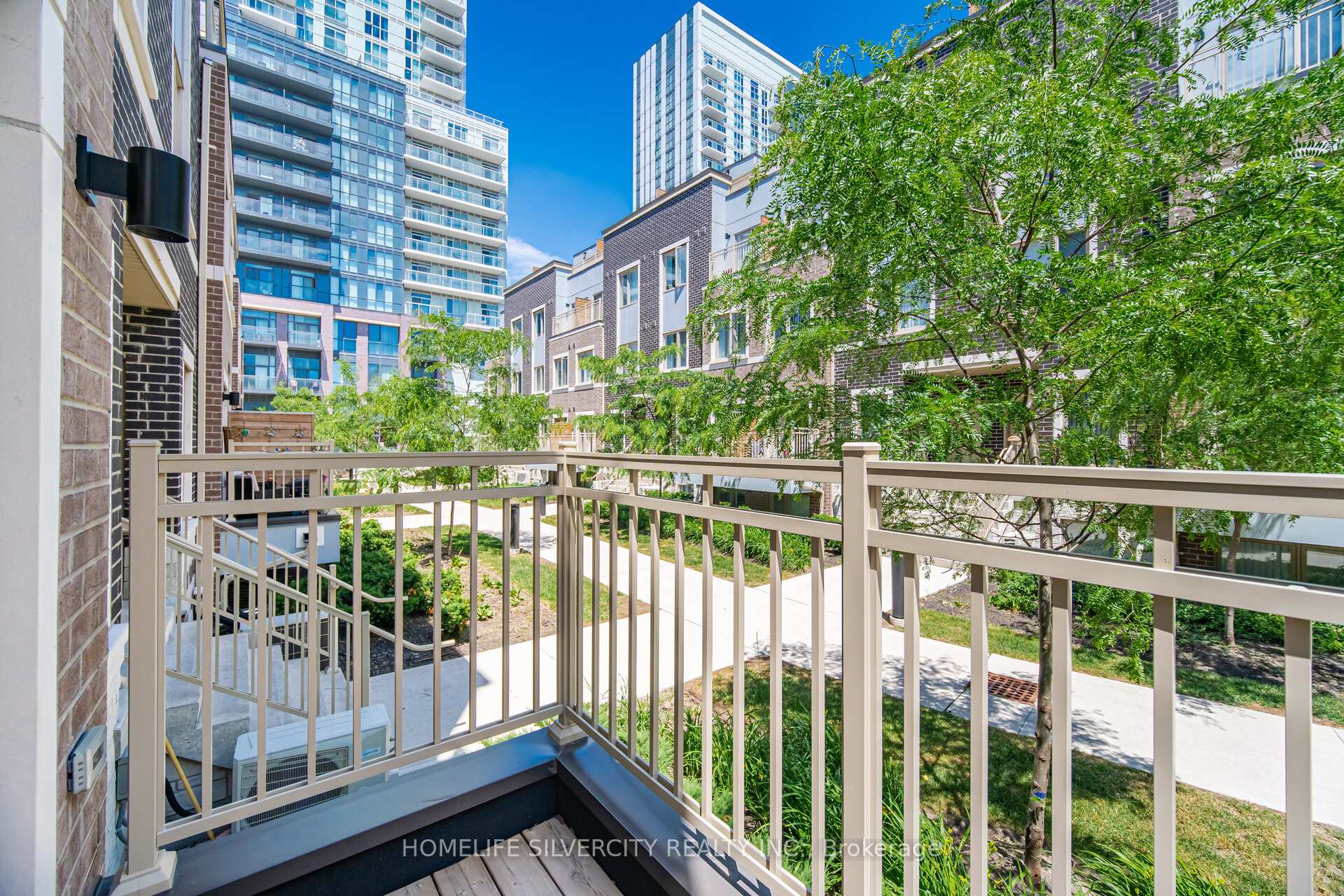 Photo 30 of Unit 13, 11 Honeycrisp Crescent, Vaughan, Vaughan Corporate Centre — HOMEH