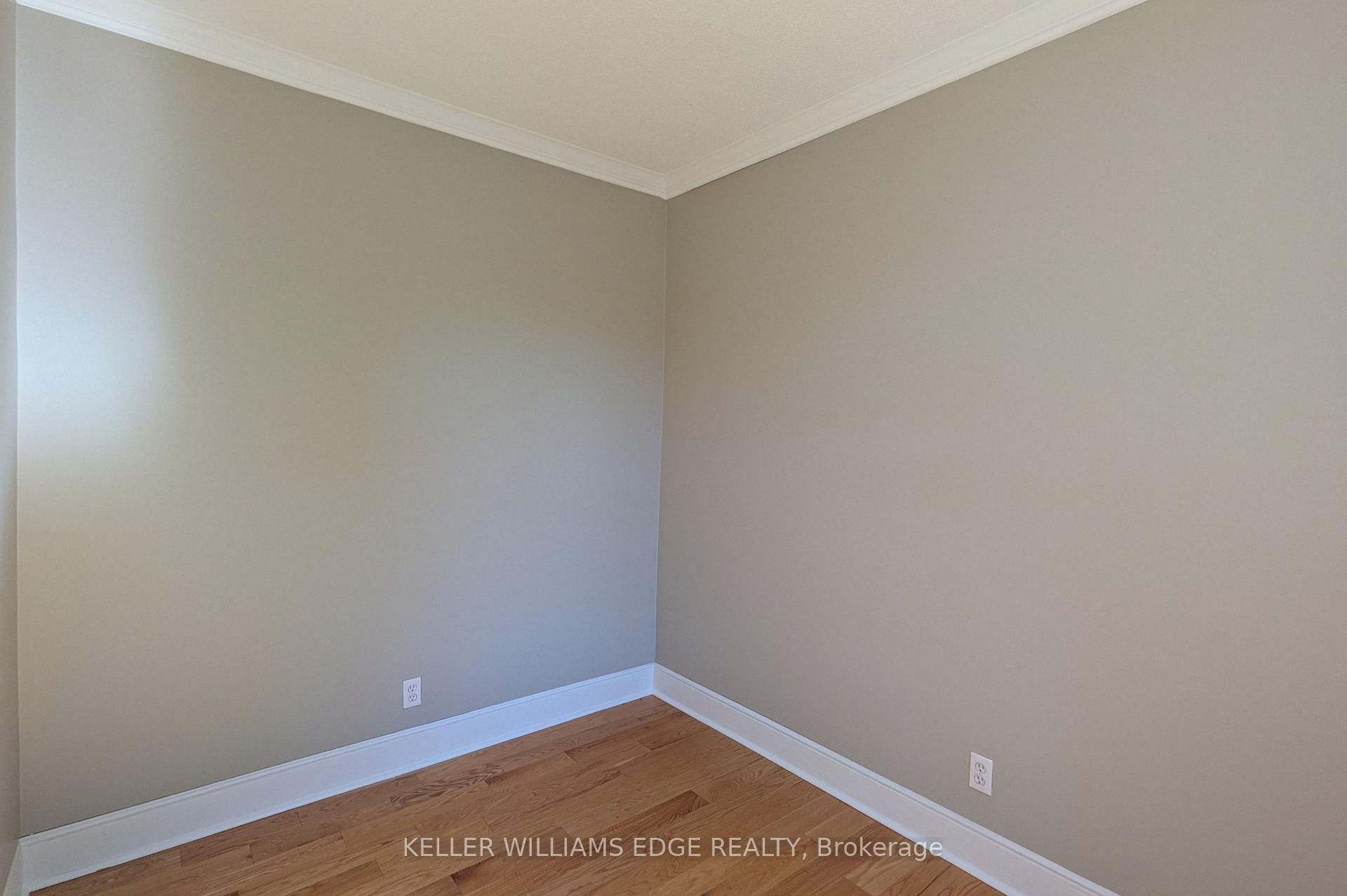 Photo 13 of 12 Nelson Street, Hamilton, Strathcona — HOMEH