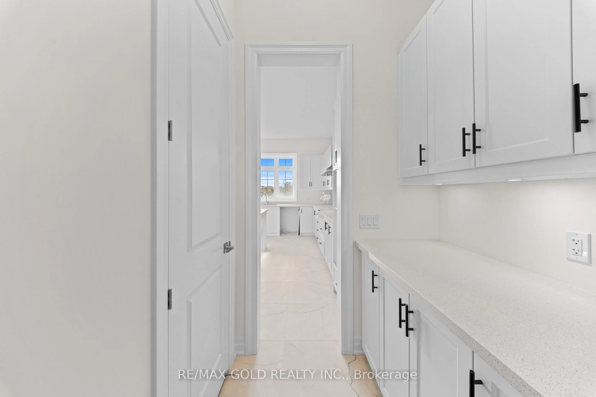 Photo 18 of 30 Mosswood Trail, Brampton, Vales of Castlemore — HOMEH