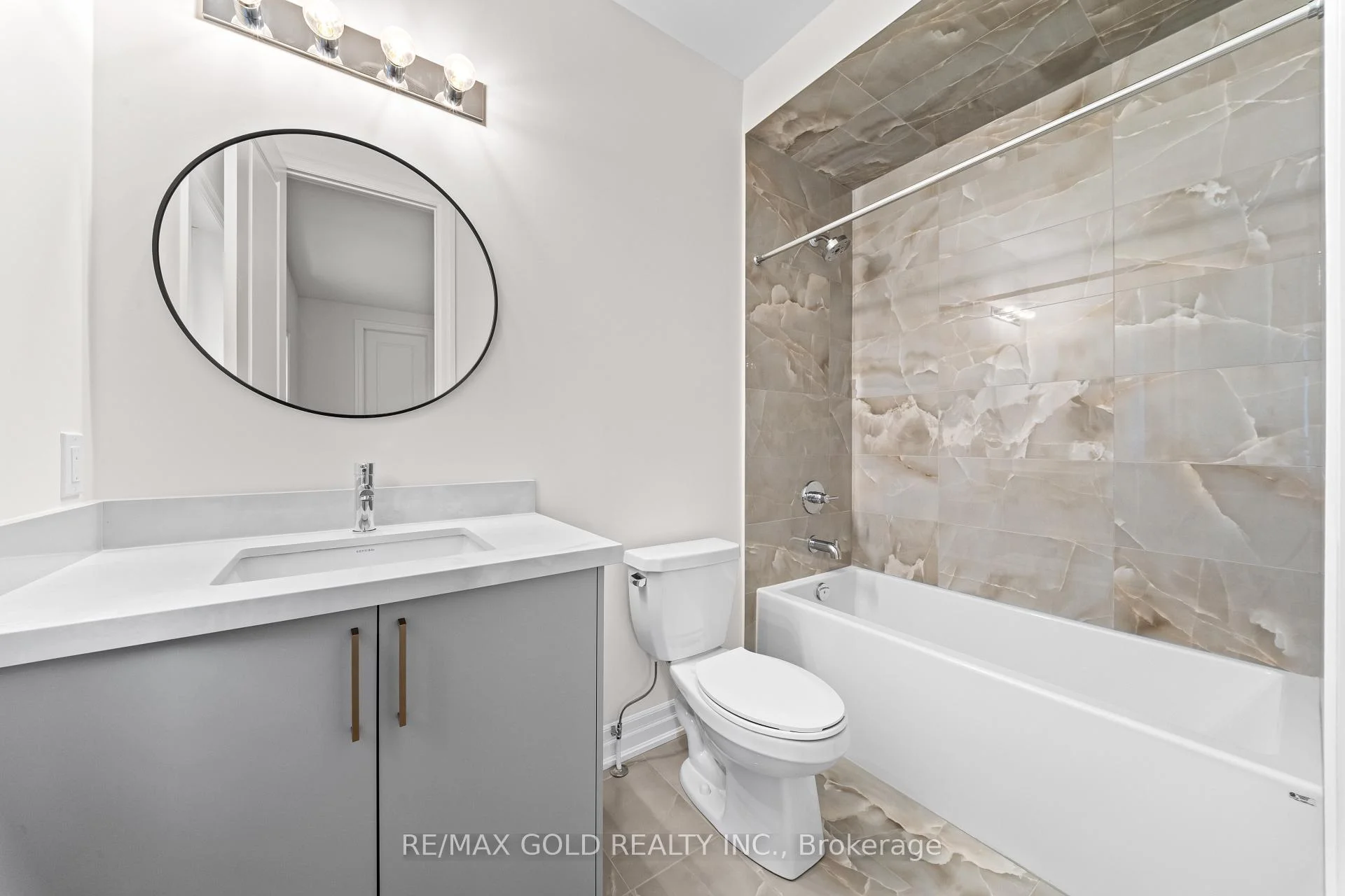 Photo 36 of 30 Mosswood Trail, Brampton, Vales of Castlemore — HOMEH