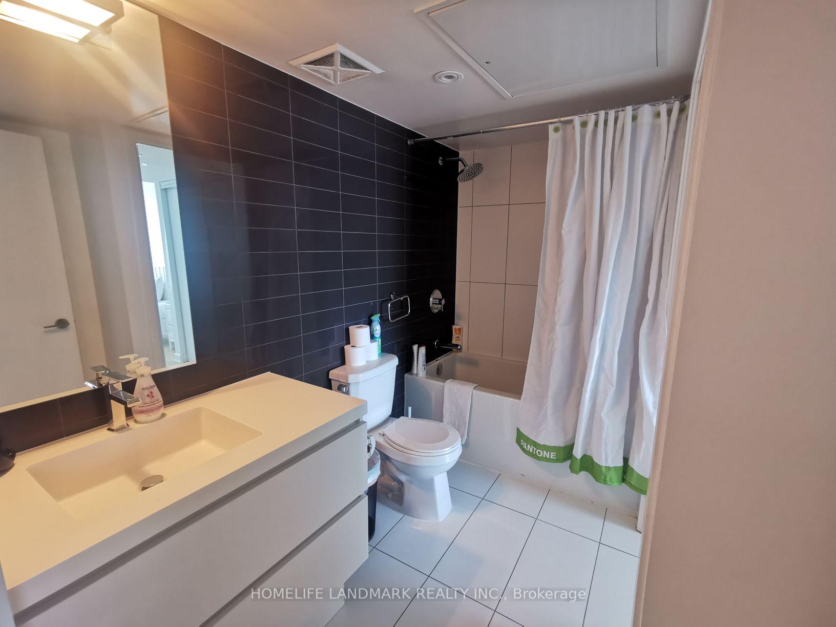 Photo 4 of Unit 3611, 85 Queens Wharf Road, Toronto, Waterfront Communities — HOMEH