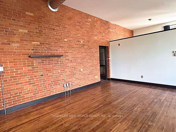 Photo 7 of Unit 25, 357 Hunter Street W, Hamilton, Kirkendall — HOMEH