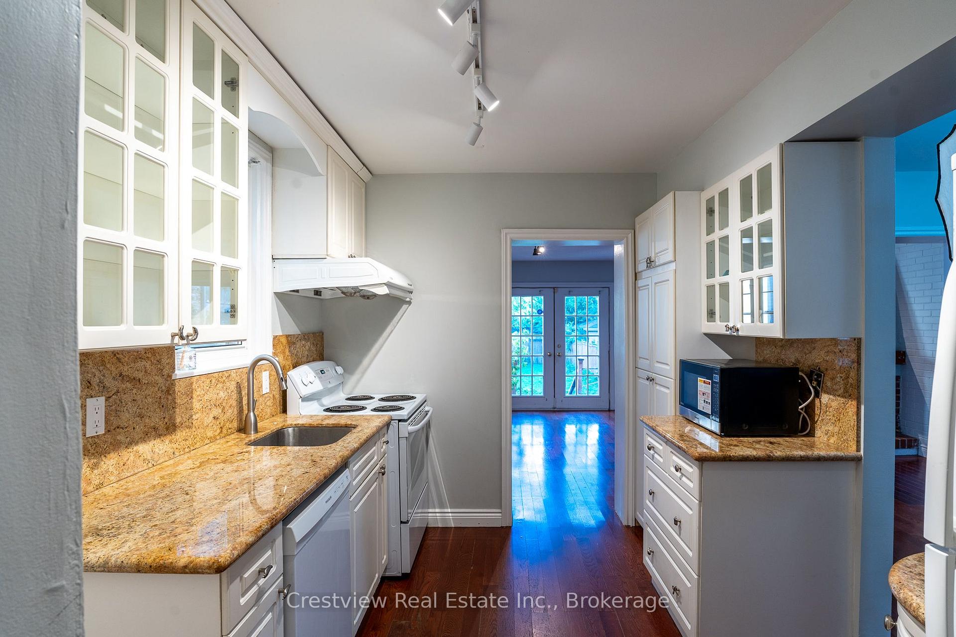 Photo 10 of 357 Fairlawn Avenue, Toronto, Bedford Park-Nortown — HOMEH