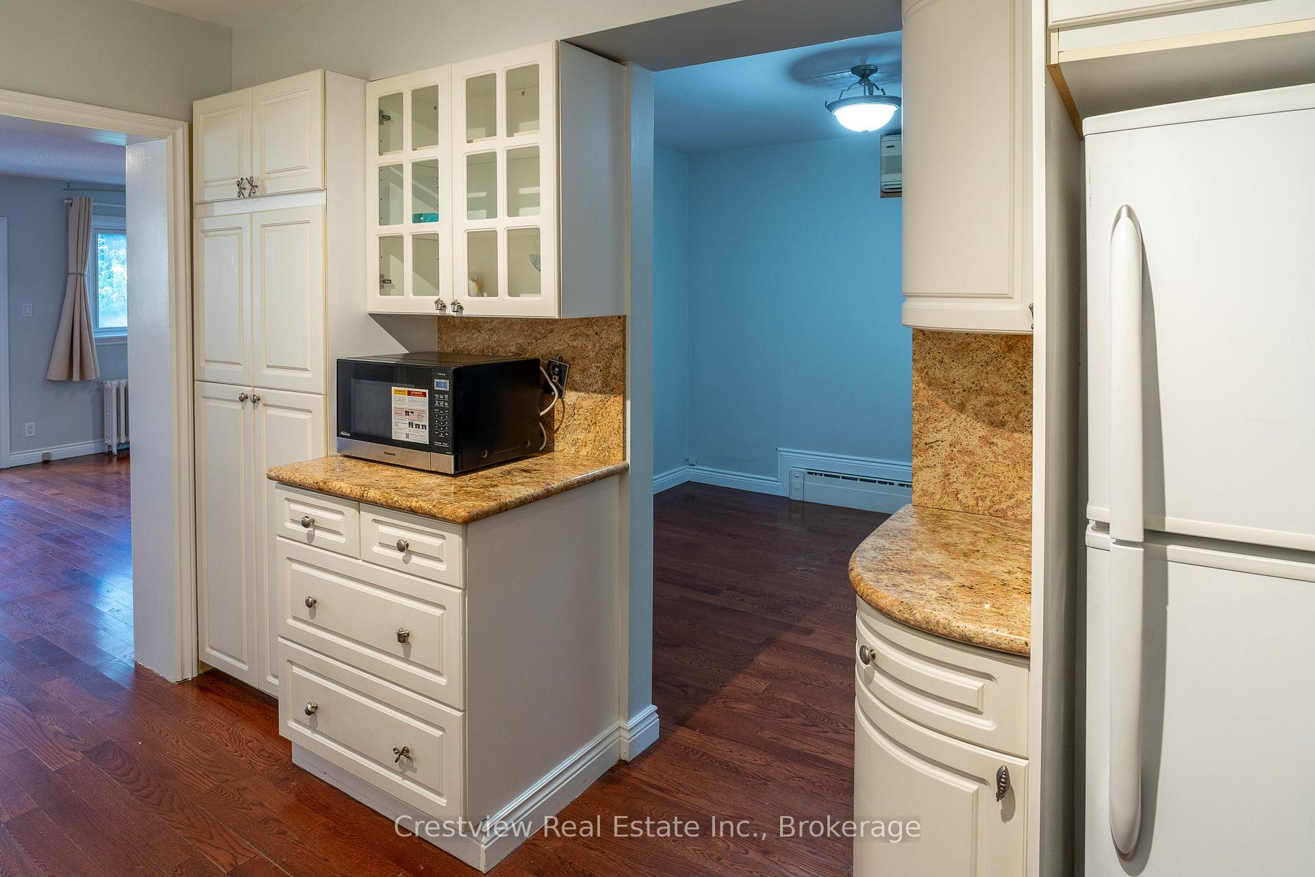 Photo 11 of 357 Fairlawn Avenue, Toronto, Bedford Park-Nortown — HOMEH