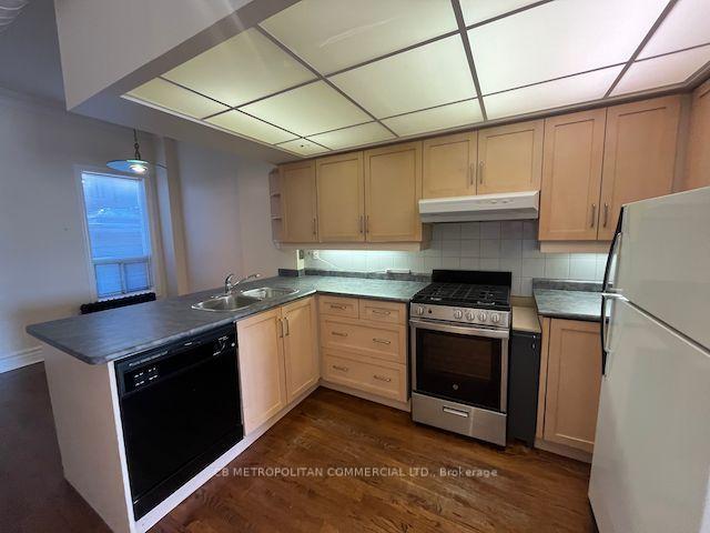 Photo 2 of 401 Spadina Avenue, Toronto, Kensington-Chinatown — HOMEH