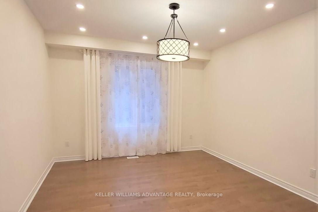 Photo 3 of 84 Little Britain Crescent, Brampton, Bram West — HOMEH