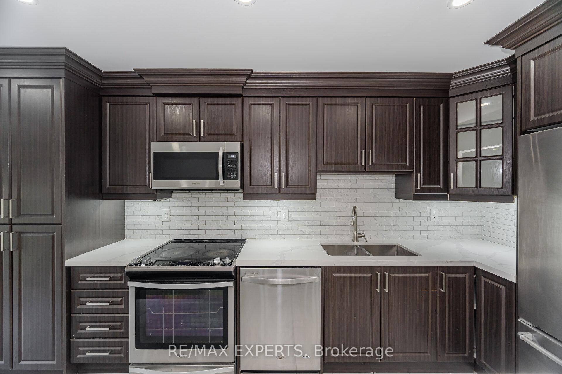 Photo 9 of 82 Twin Pines Crescent, Brampton, Northwest Sandalwood Parkway — HOMEH