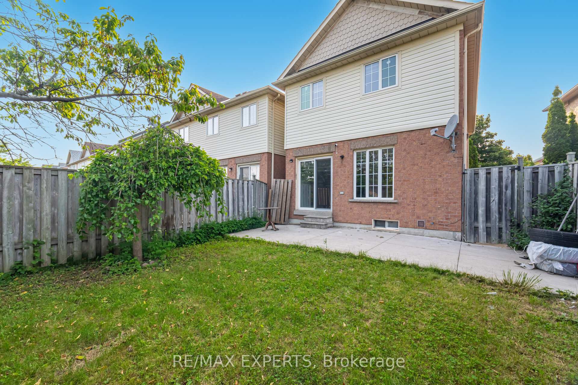 Photo 19 of 82 Twin Pines Crescent, Brampton, Northwest Sandalwood Parkway — HOMEH