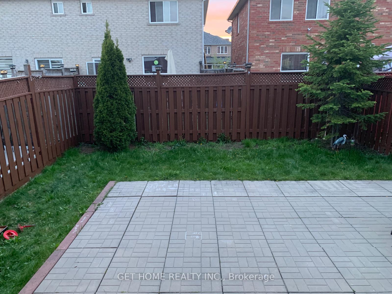 Photo 11 of 38 Sewells Lane, Brampton, Fletcher's Meadow — HOMEH