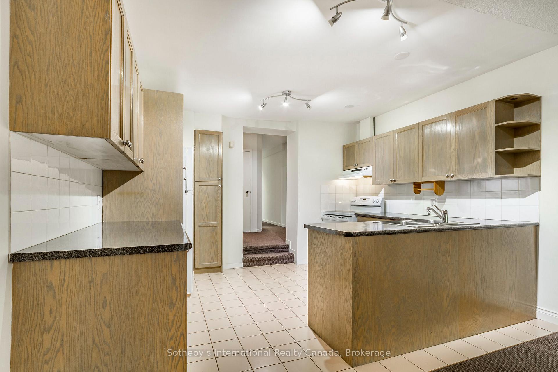 Photo 24 of 635 Mount Pleasant Road, Toronto, Mount Pleasant East — HOMEH