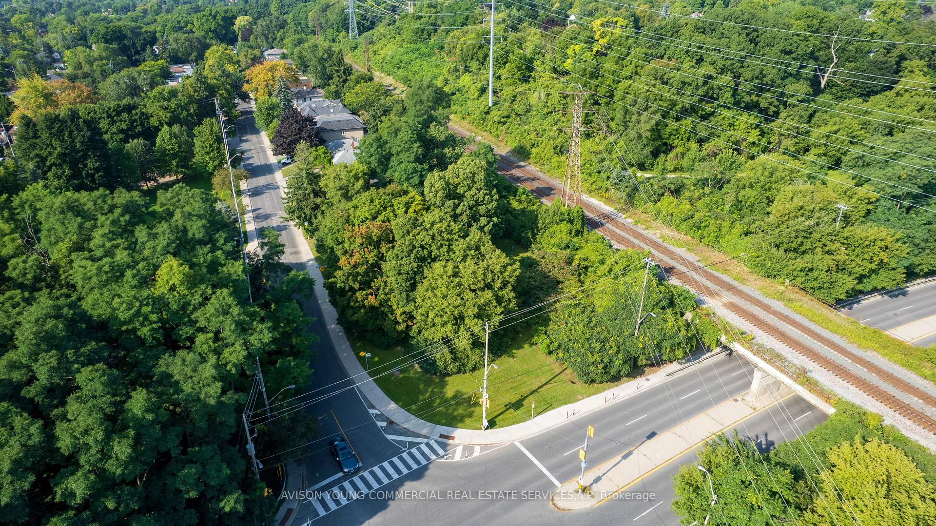 Photo 4 of Bayview Ave & Nesbitt Dr, Toronto, Leaside — HOMEH