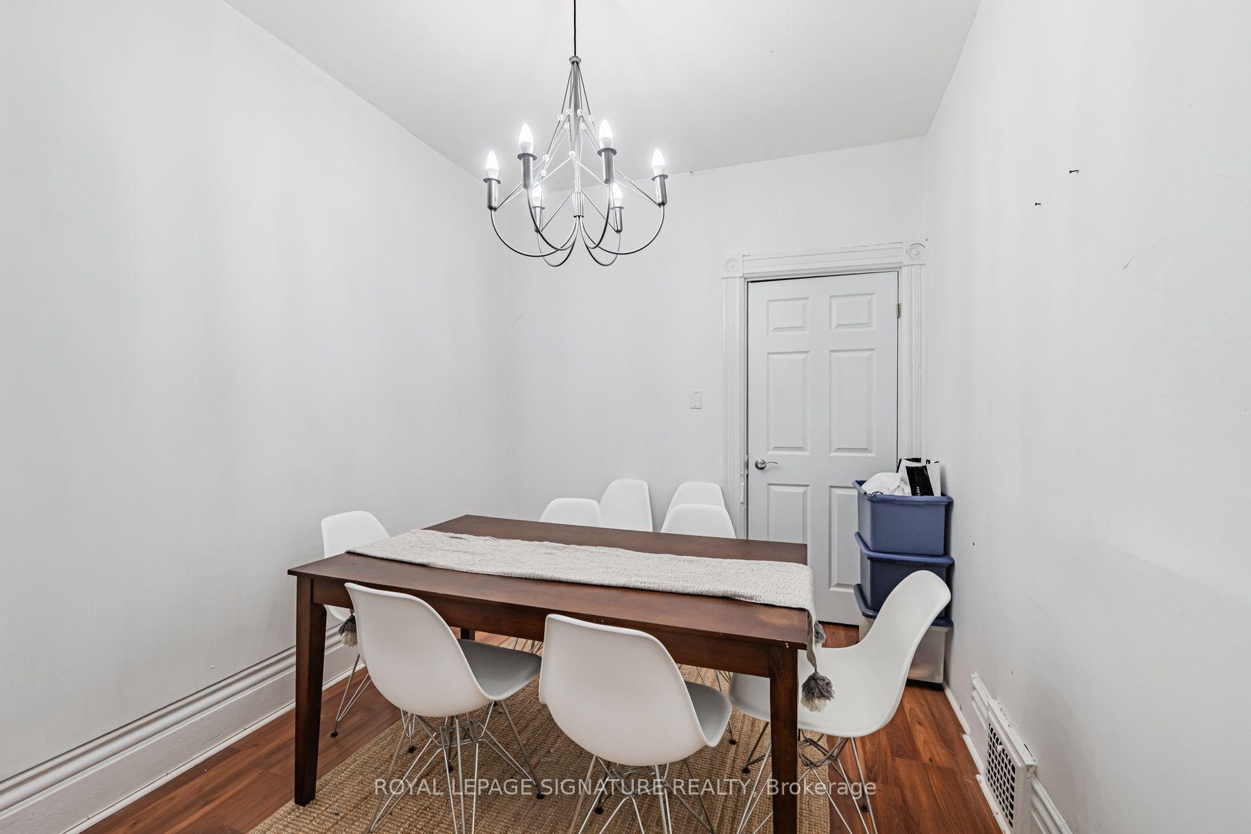 Photo 17 of 13 Baldwin Street, Toronto, Kensington-Chinatown — HOMEH