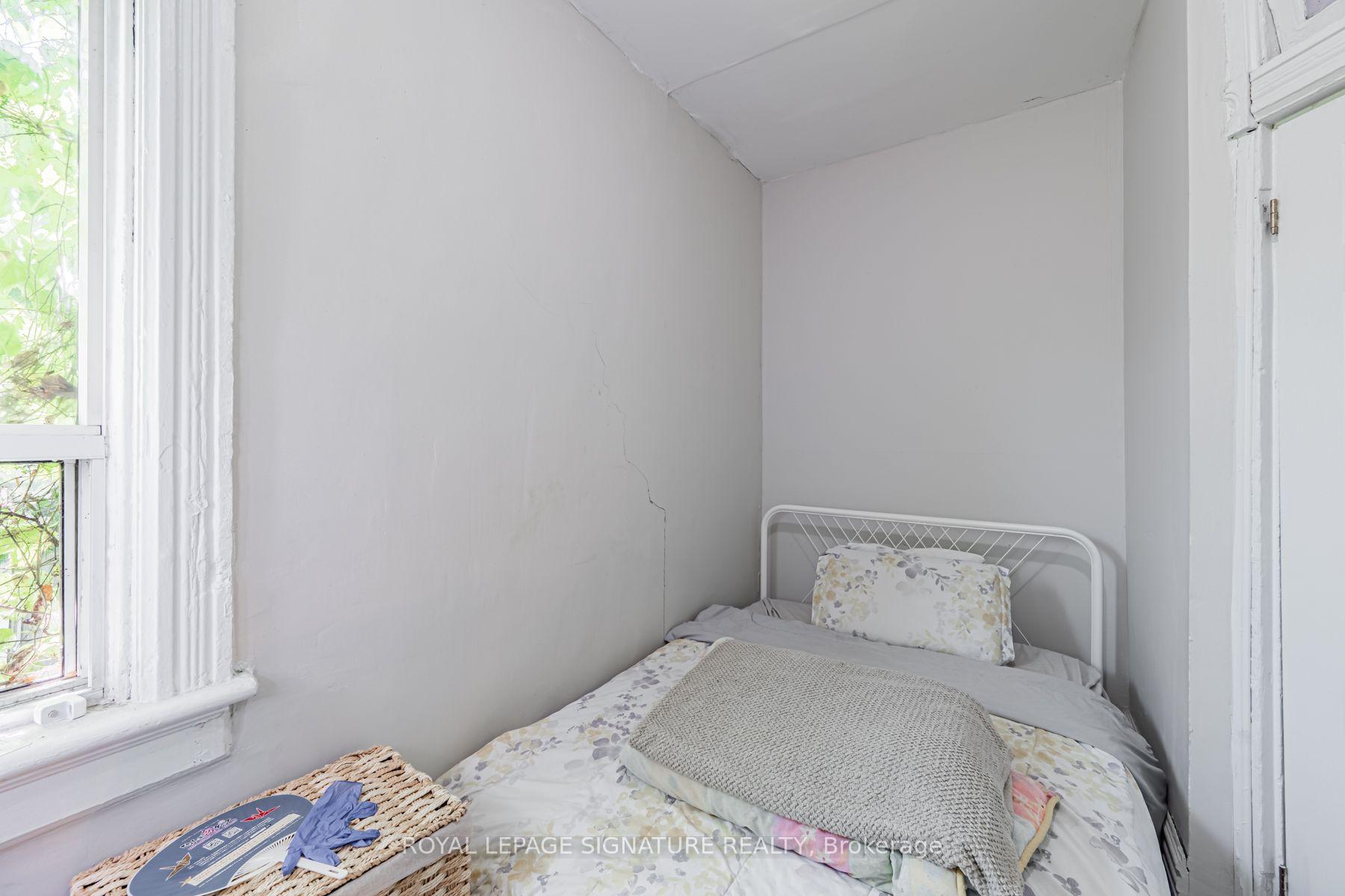 Photo 22 of 13 Baldwin Street, Toronto, Kensington-Chinatown — HOMEH