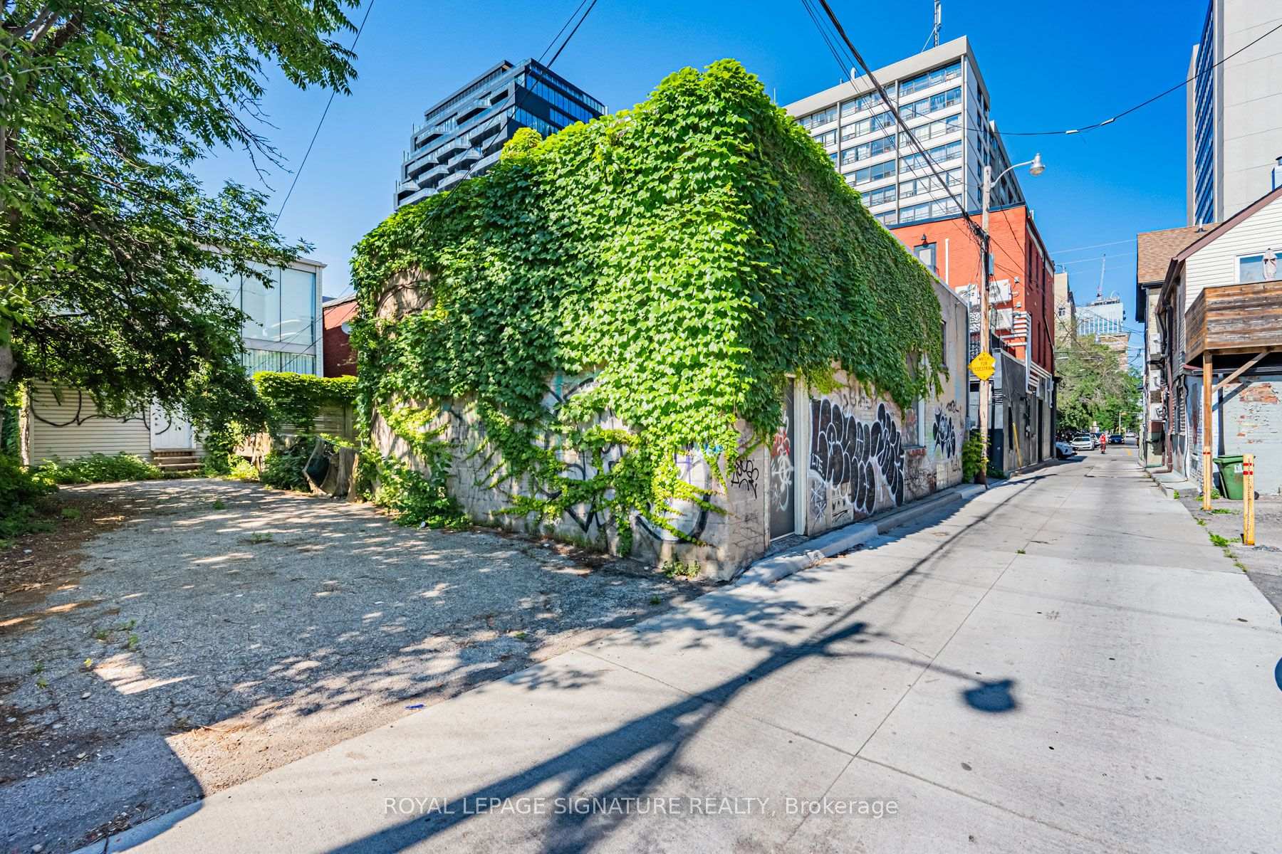 Photo 30 of 13 Baldwin Street, Toronto, Kensington-Chinatown — HOMEH